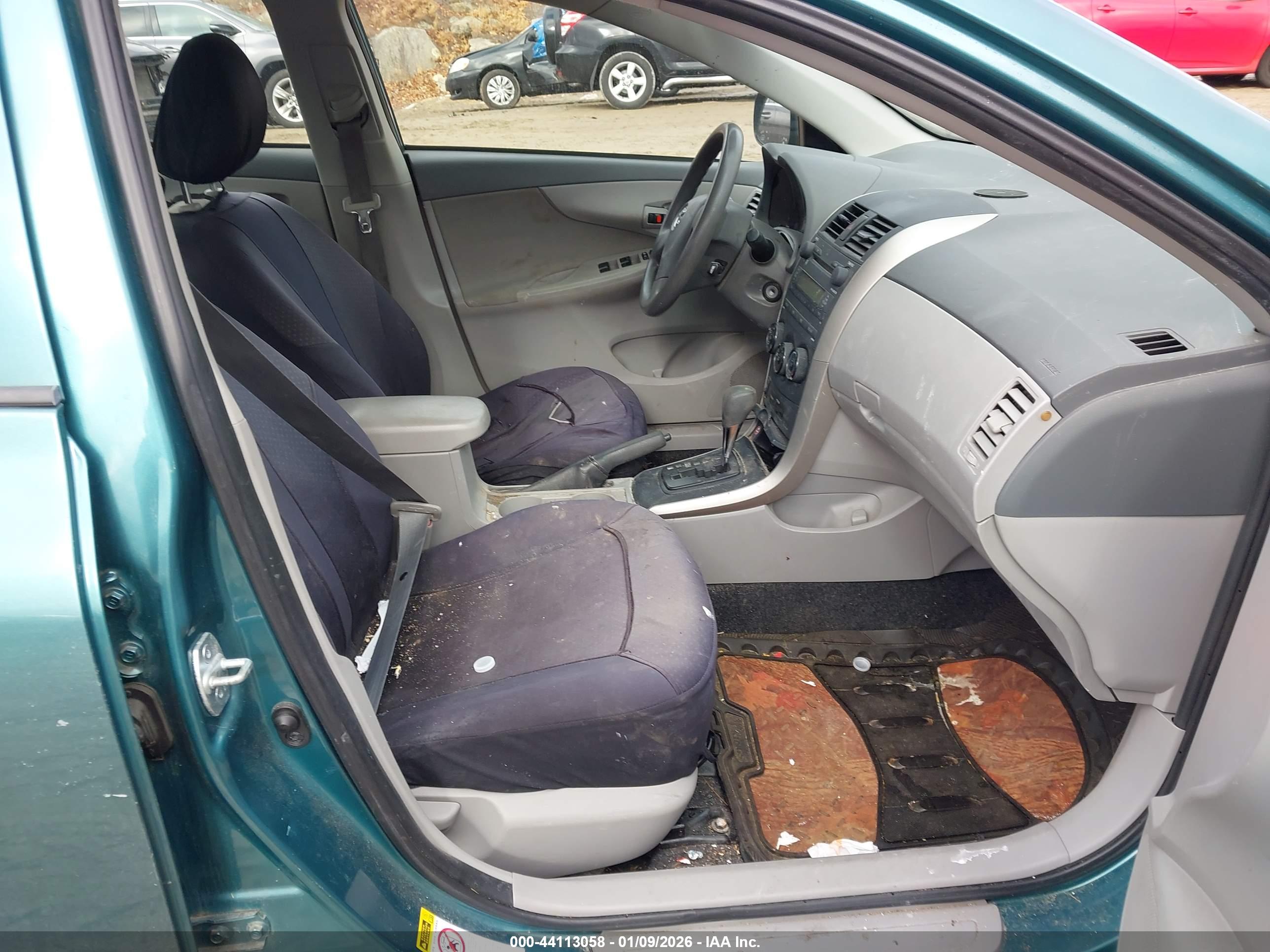 TOYOTA COROLLA image 5