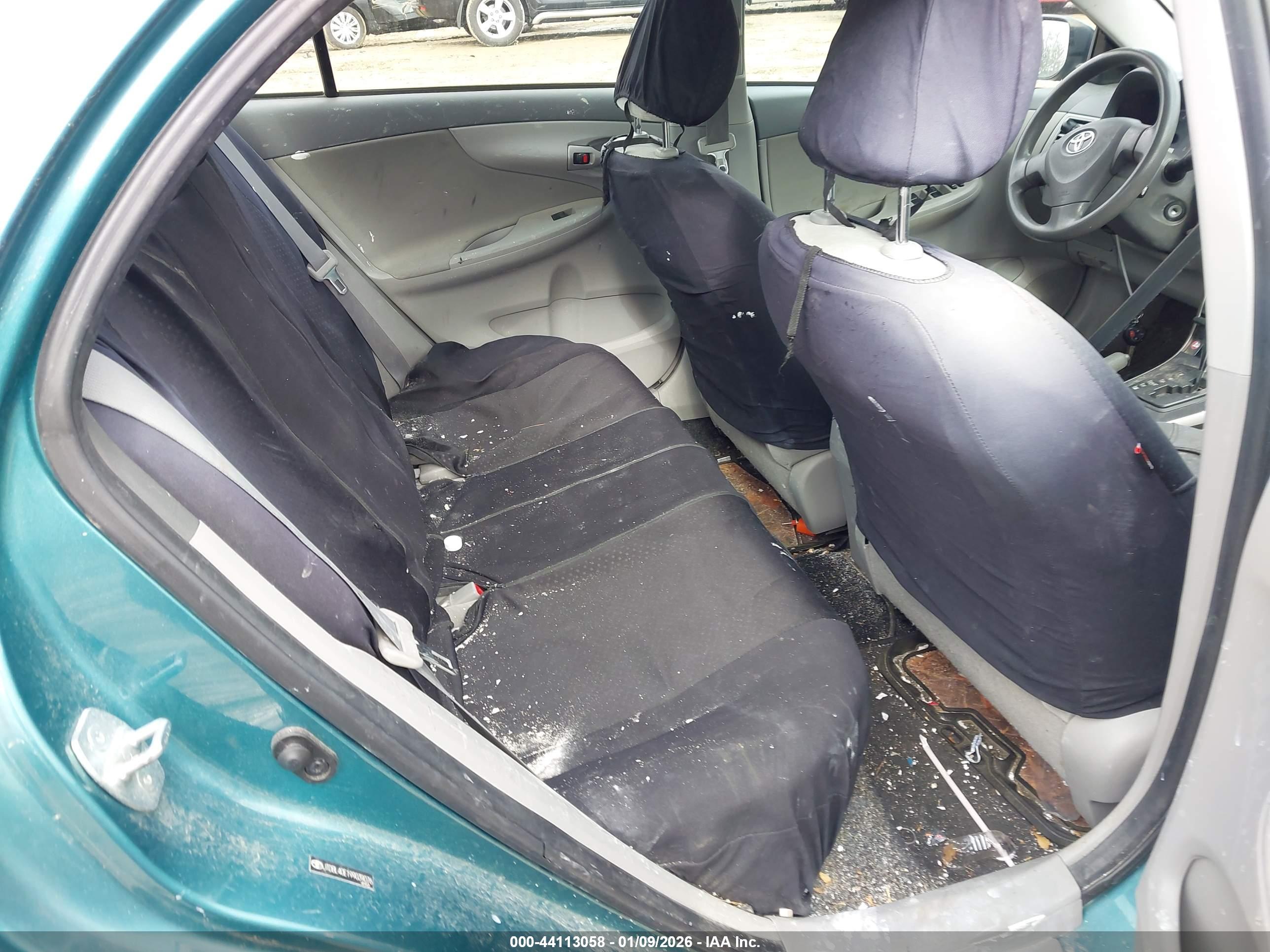 TOYOTA COROLLA image 8