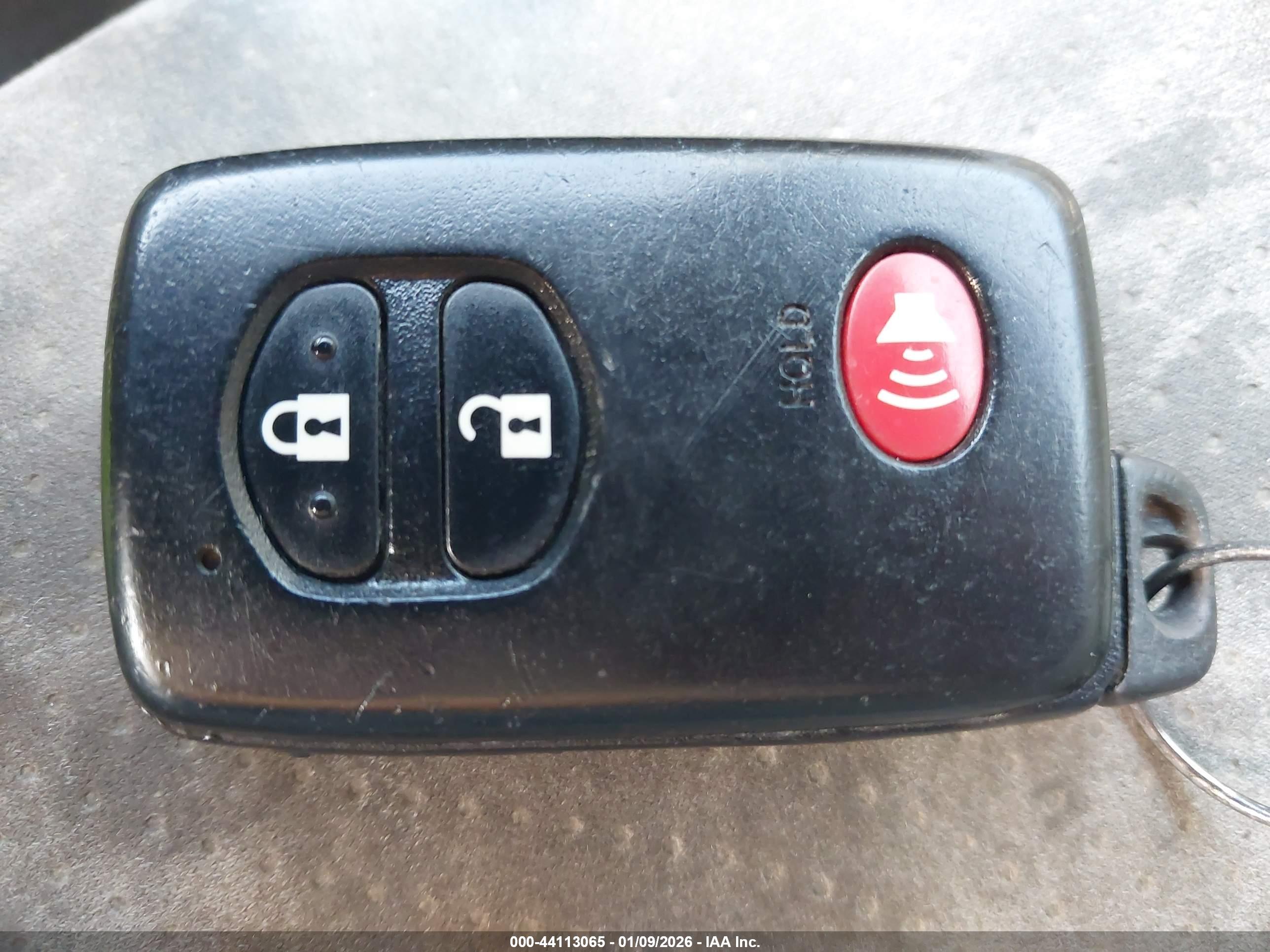 TOYOTA PRIUS image 11