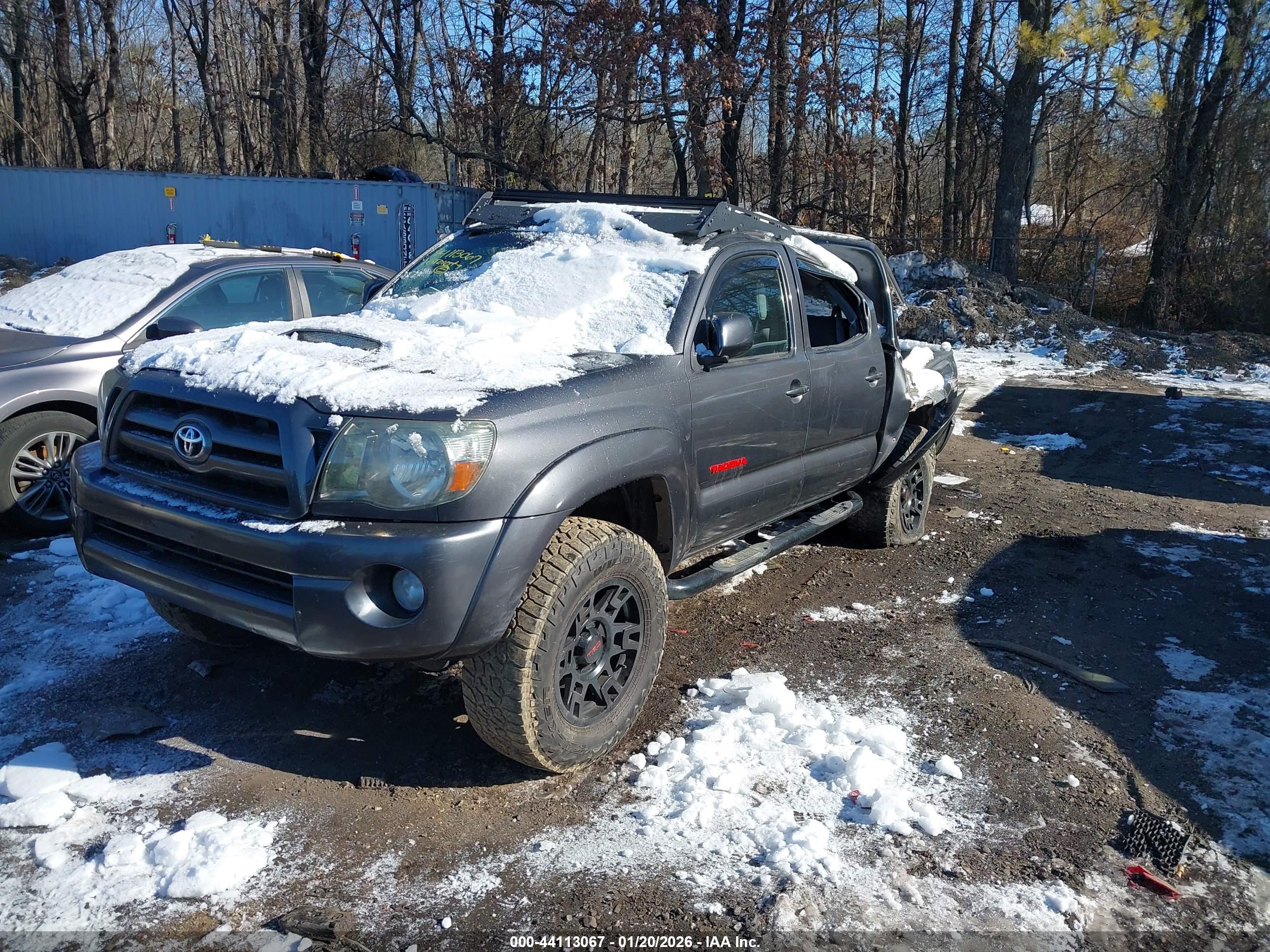 TOYOTA TACOMA image 2