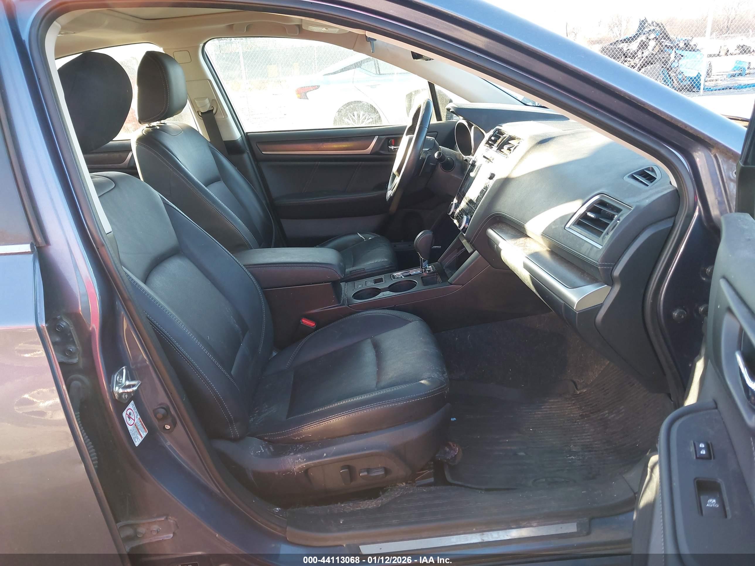 SUBARU LEGACY image 5