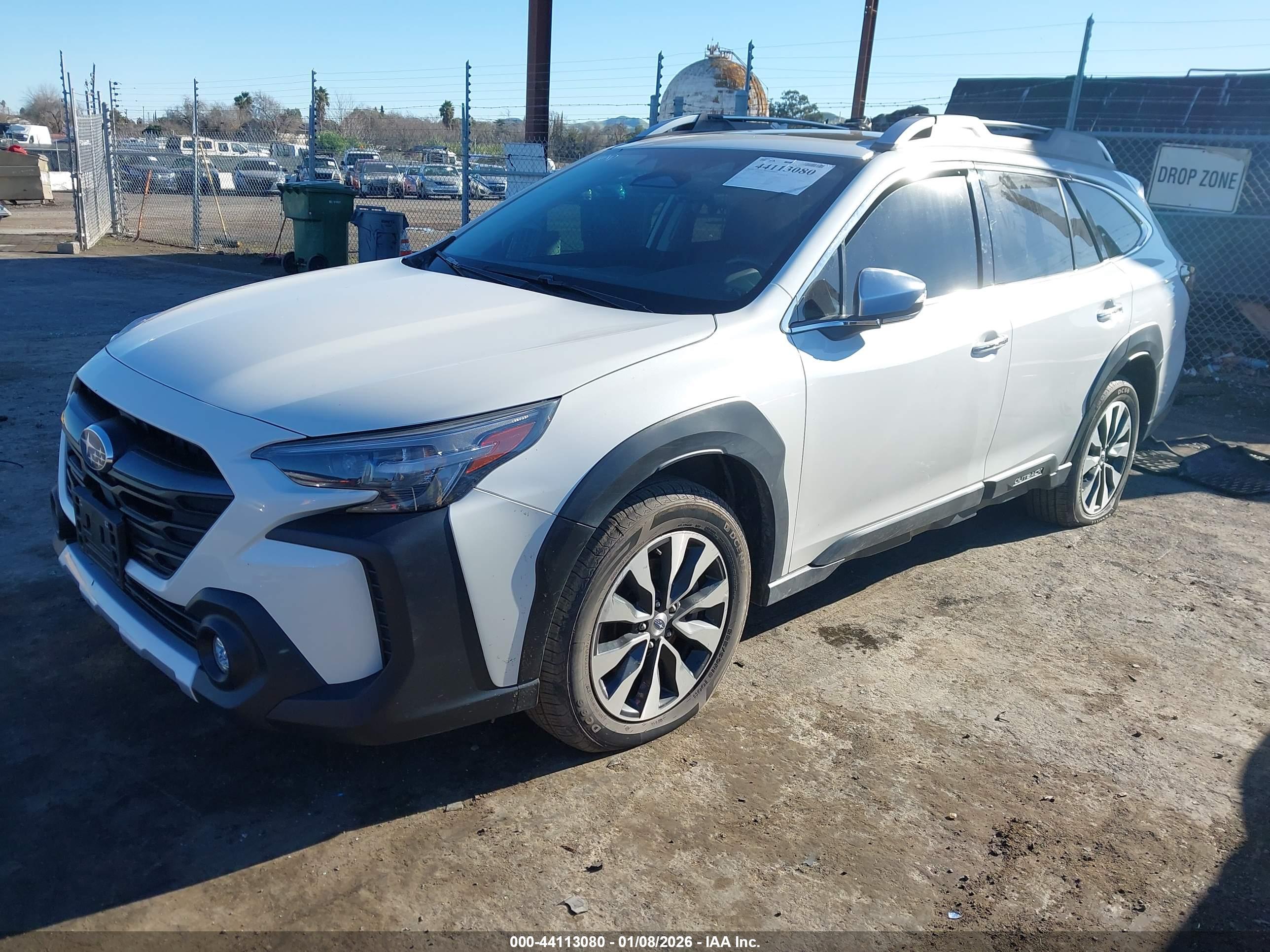 SUBARU OUTBACK image 2