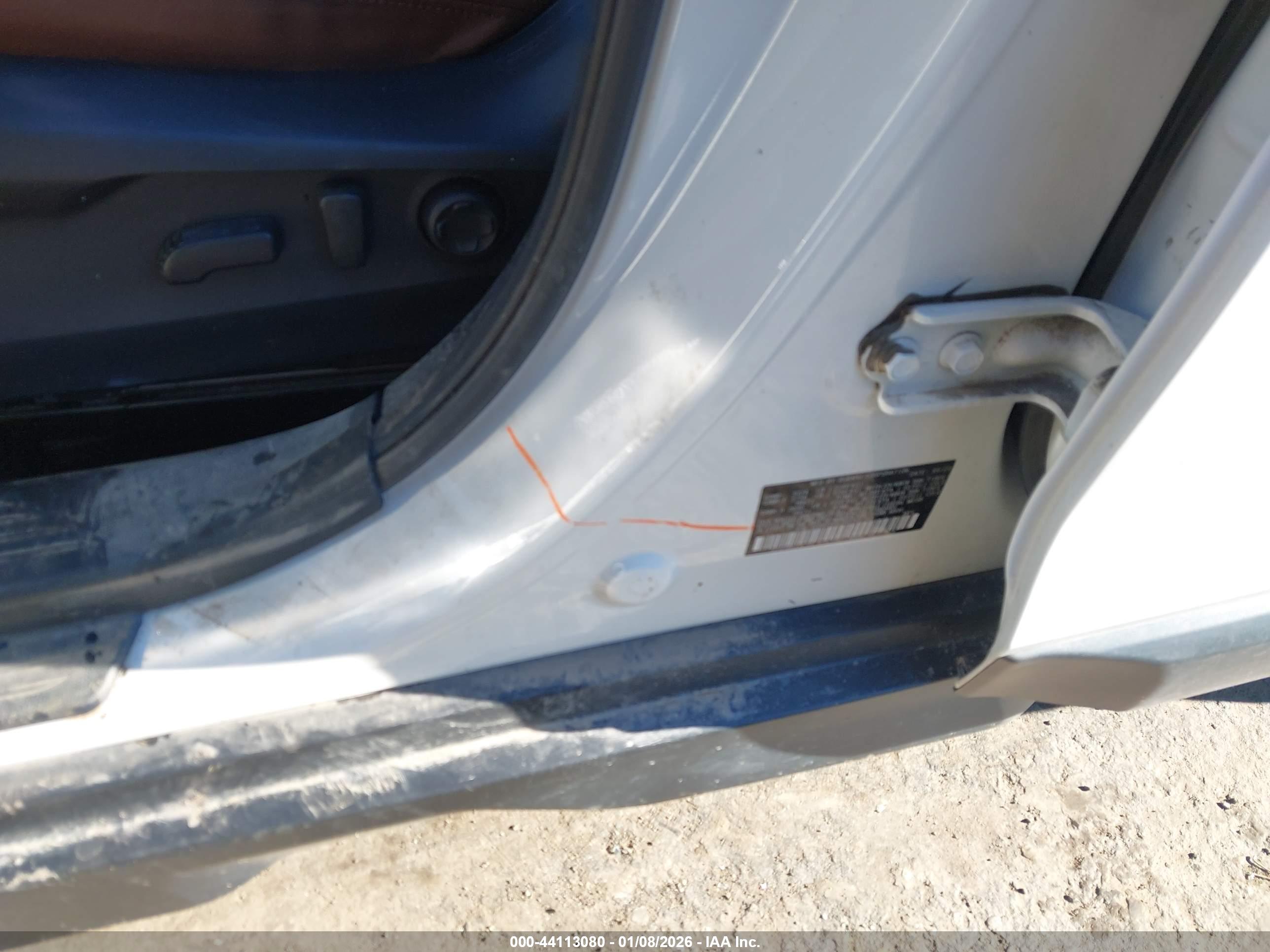 SUBARU OUTBACK image 6