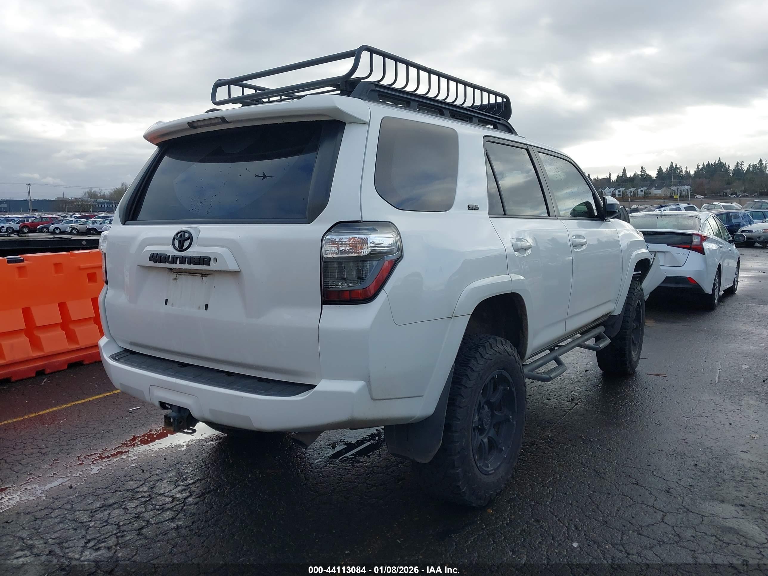 TOYOTA 4RUNNER image 4
