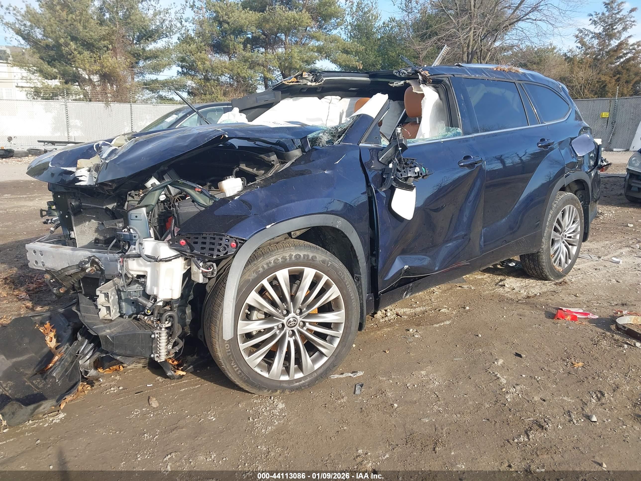 TOYOTA HIGHLANDER image 2