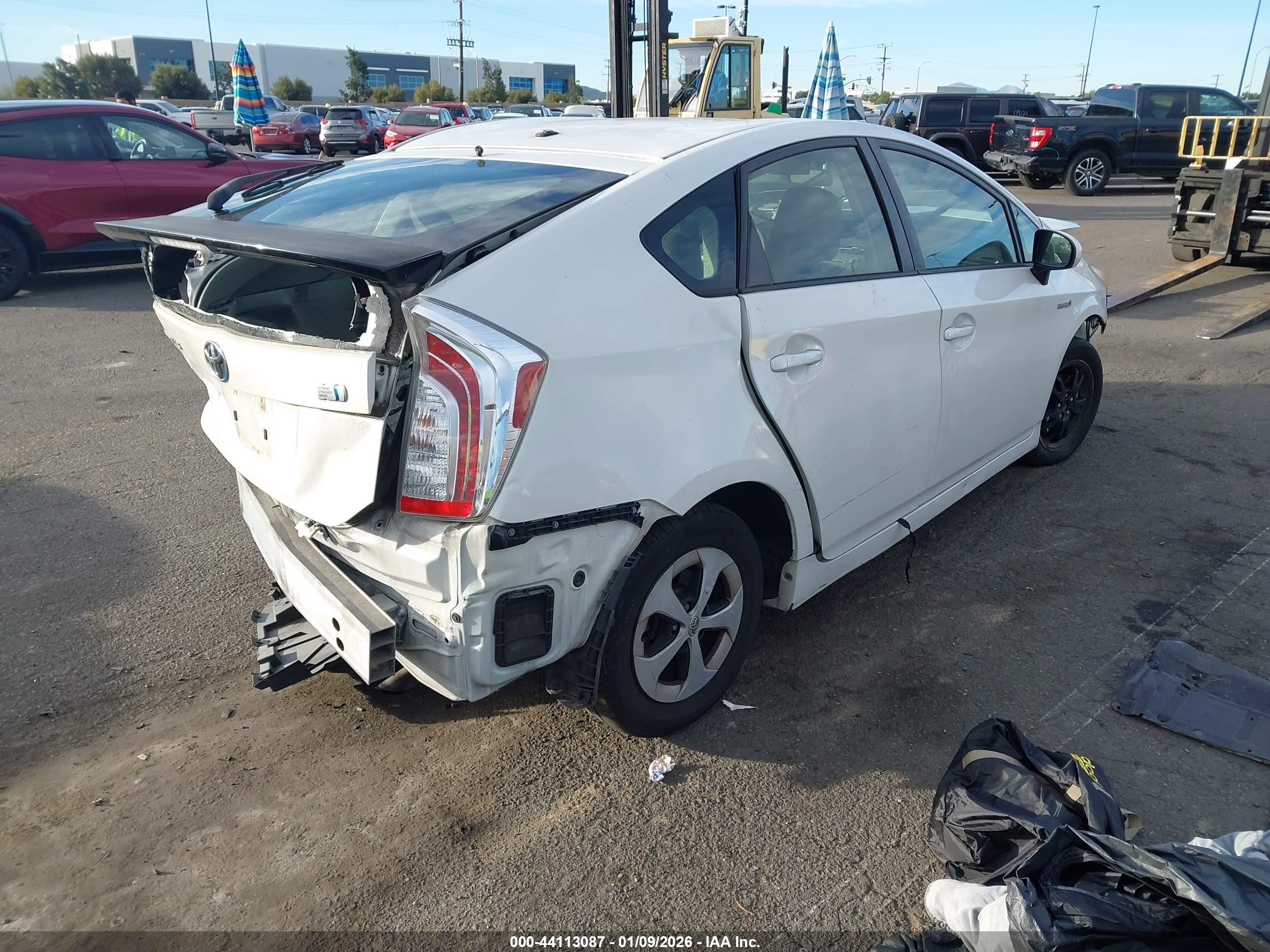TOYOTA PRIUS image 4