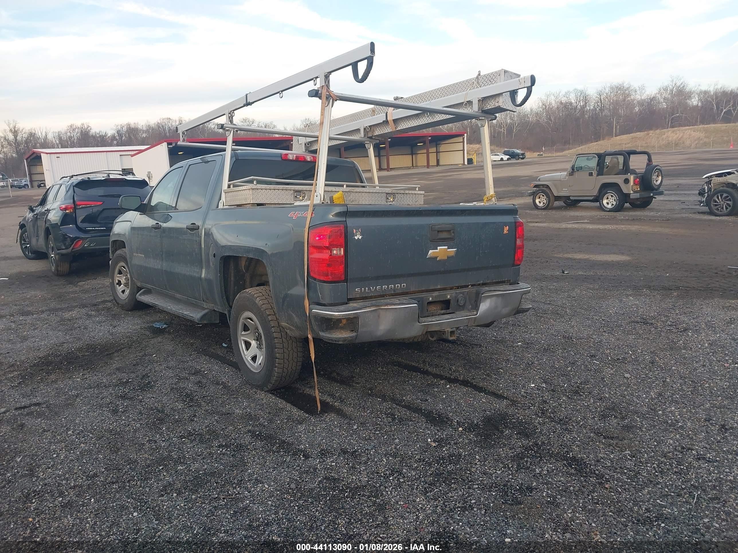 CHEVROLET SILVERADO image 3