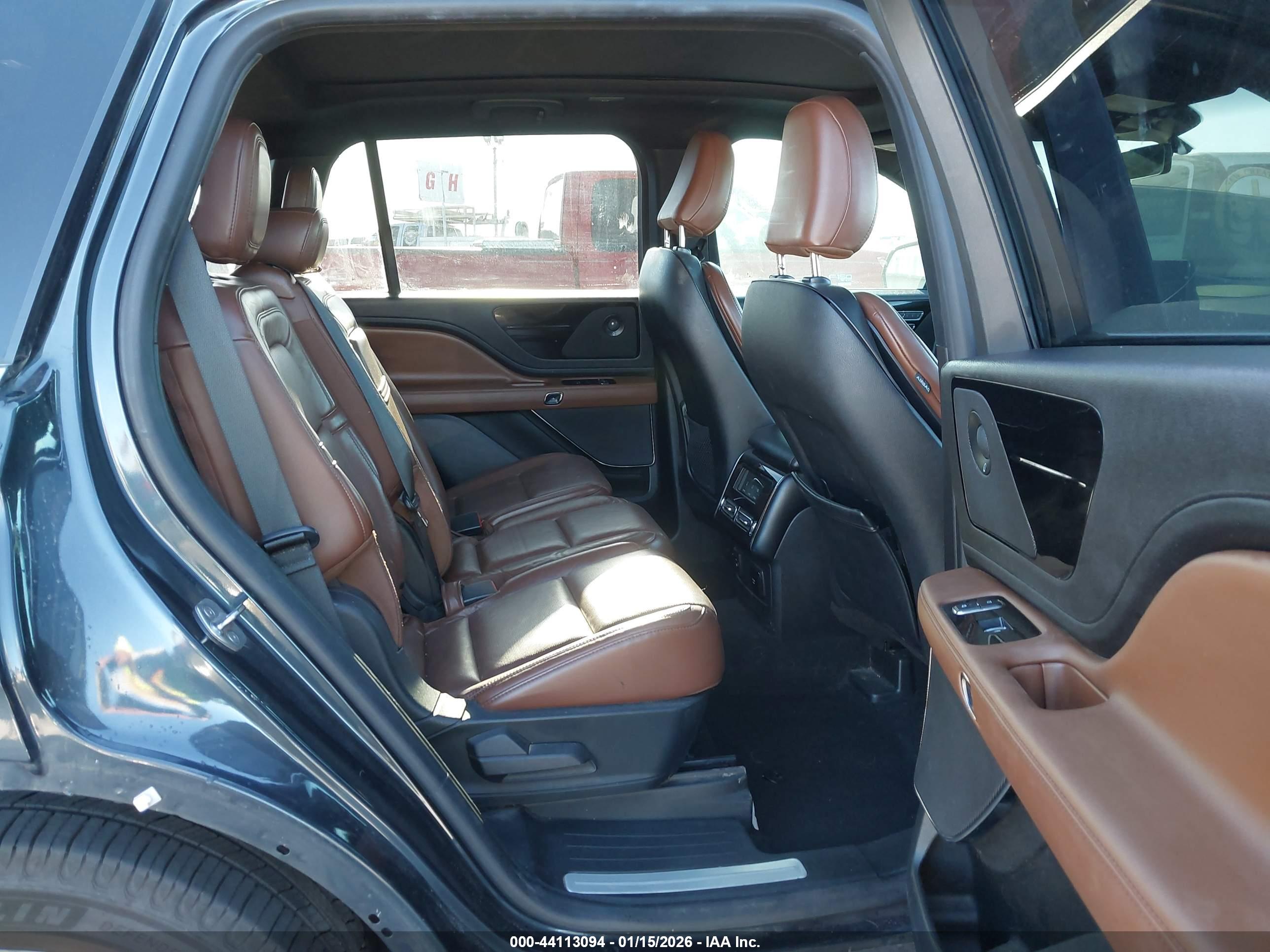 LINCOLN AVIATOR image 8