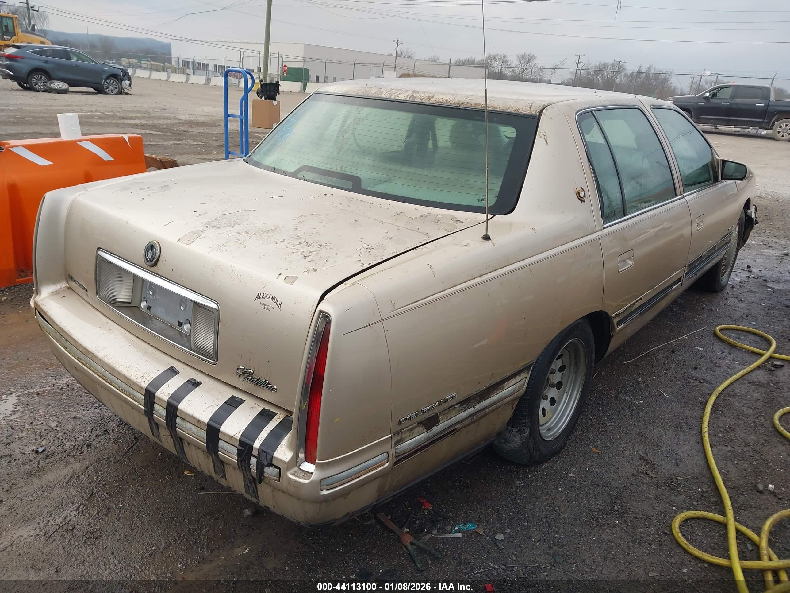CADILLAC DEVILLE image 4