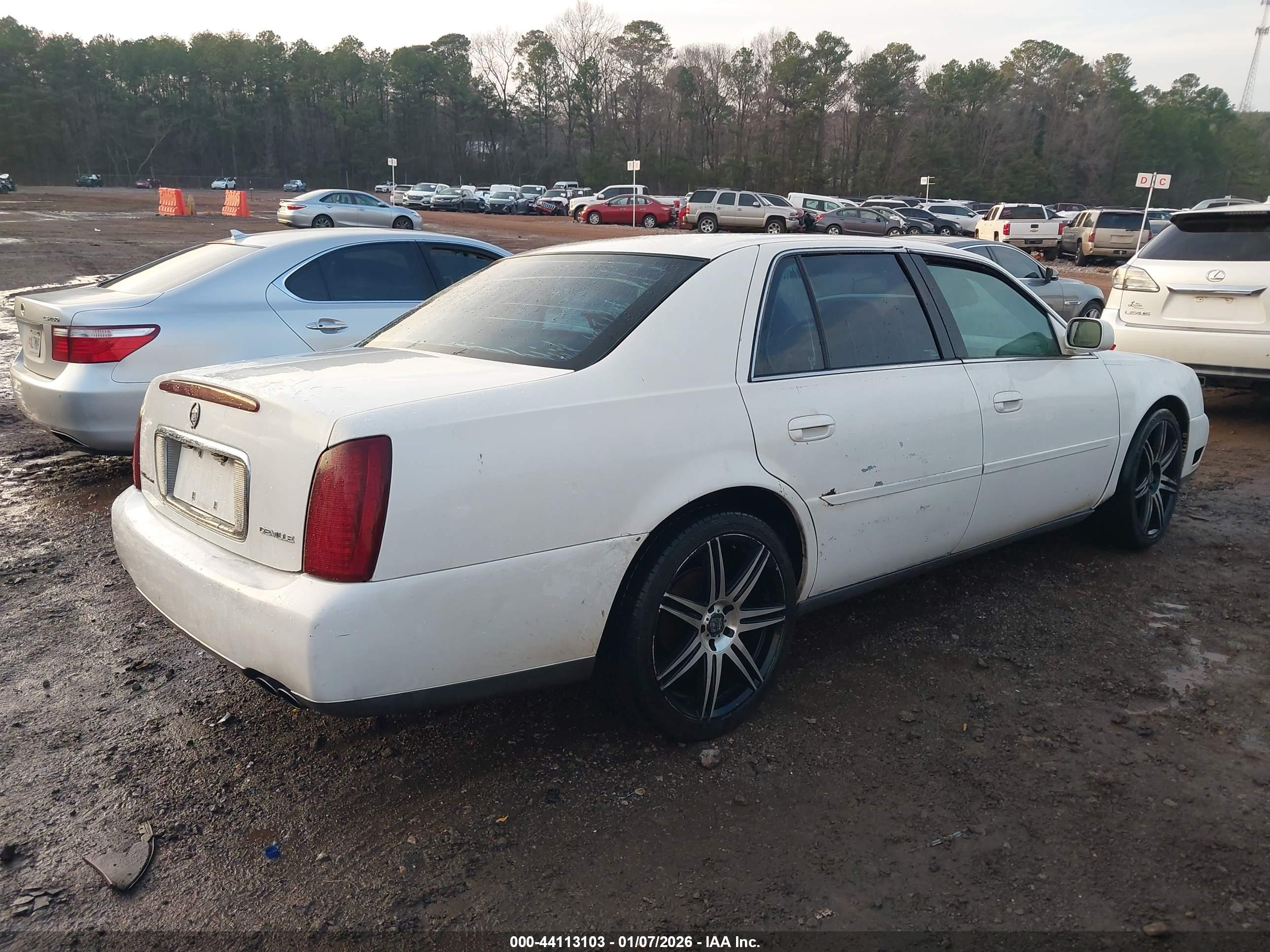 CADILLAC DEVILLE image 4