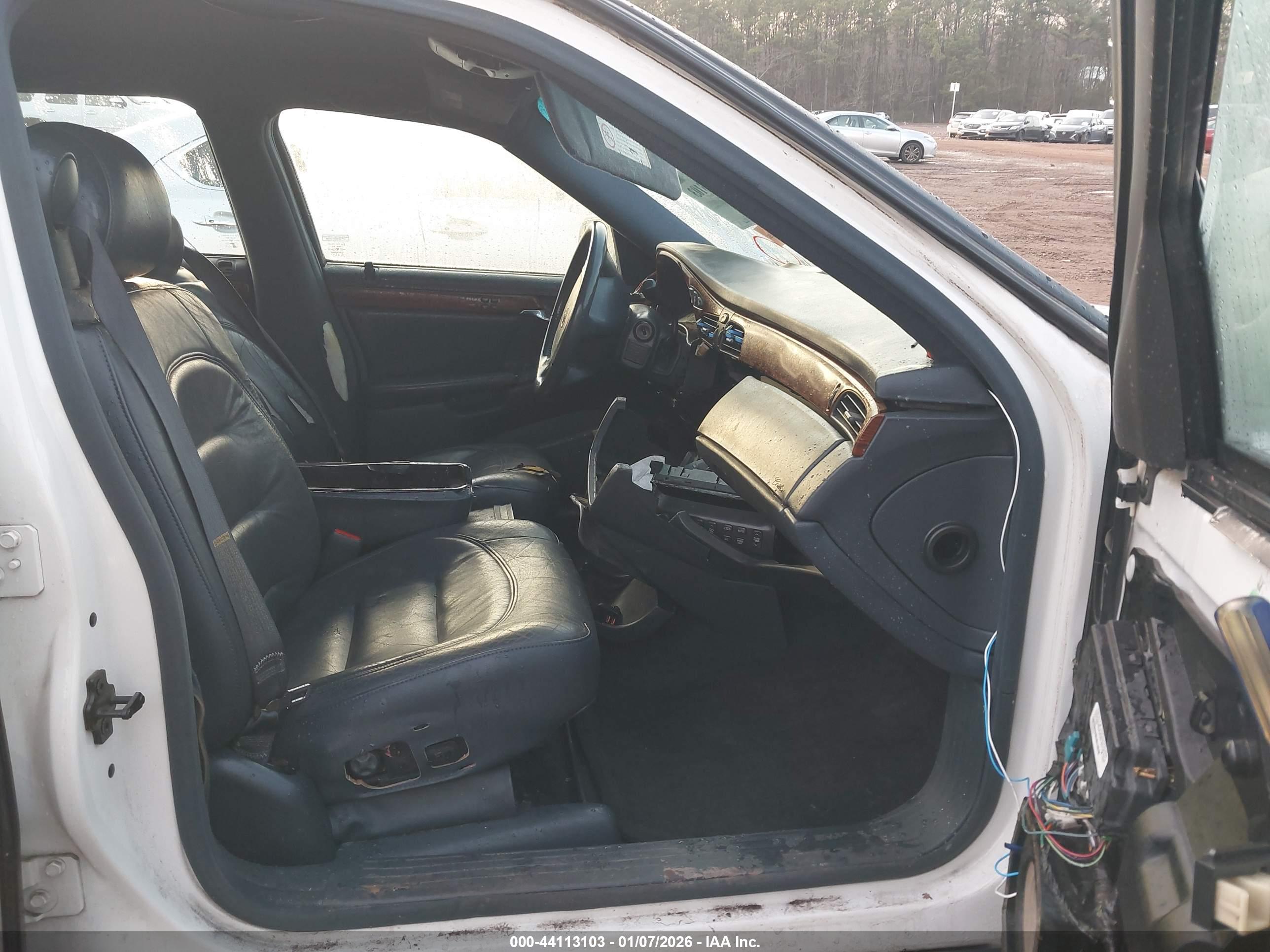 CADILLAC DEVILLE image 5