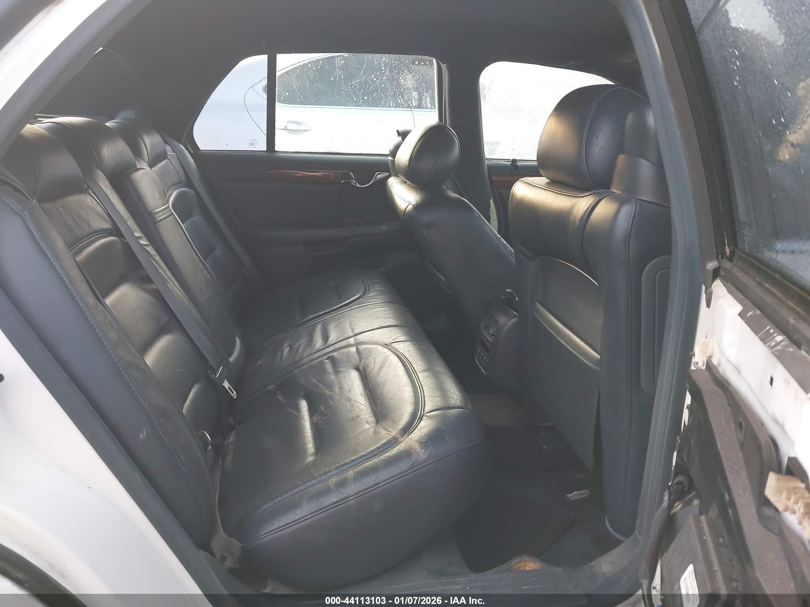 CADILLAC DEVILLE image 8