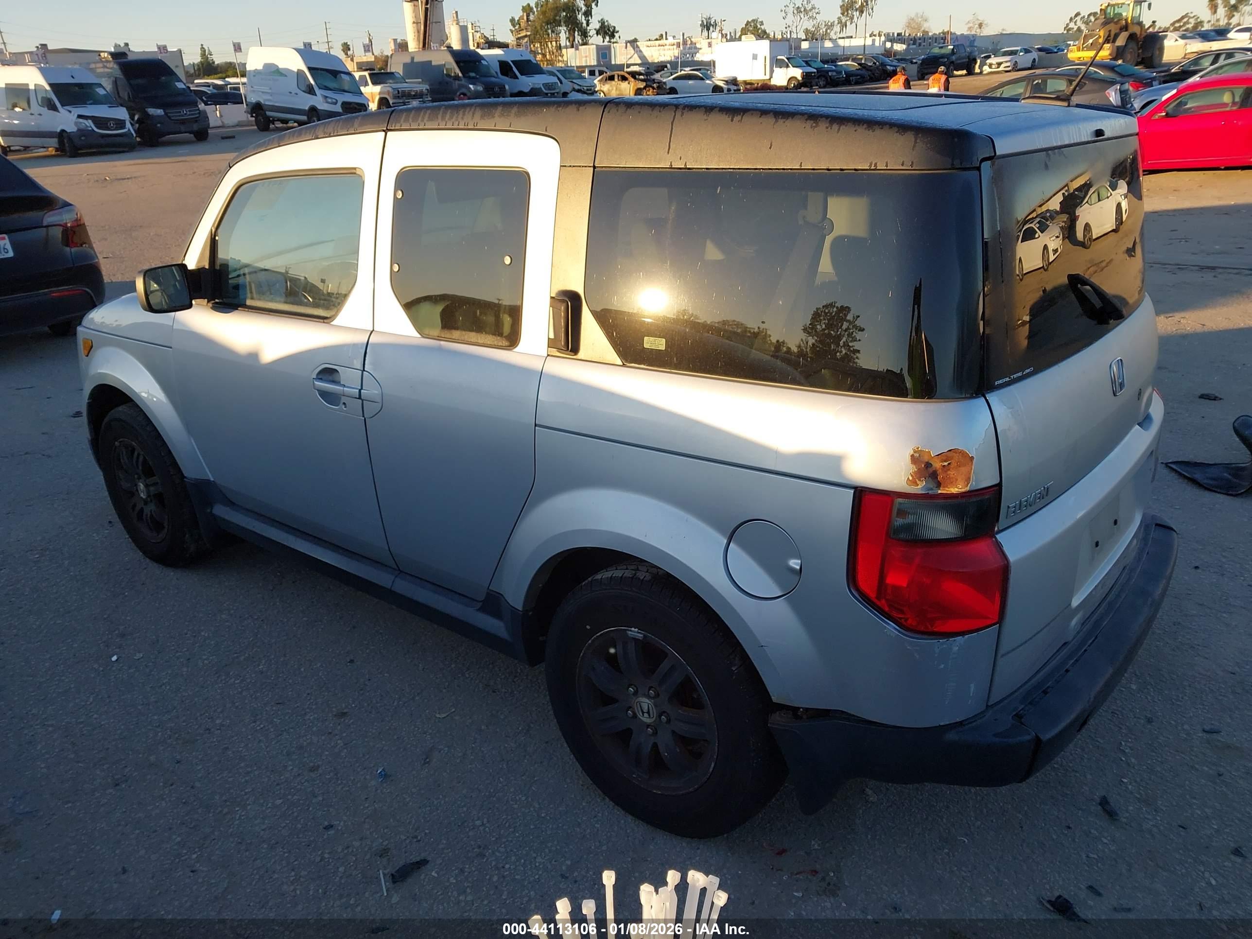 HONDA ELEMENT image 3
