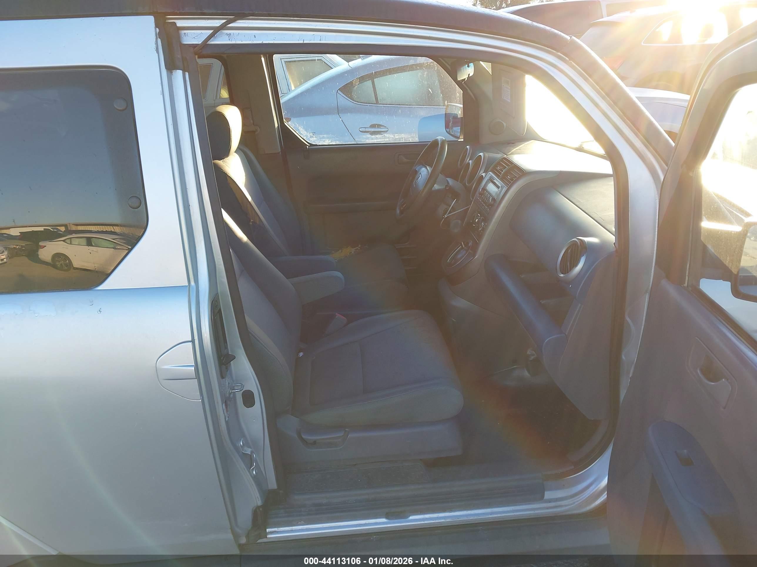 HONDA ELEMENT image 5
