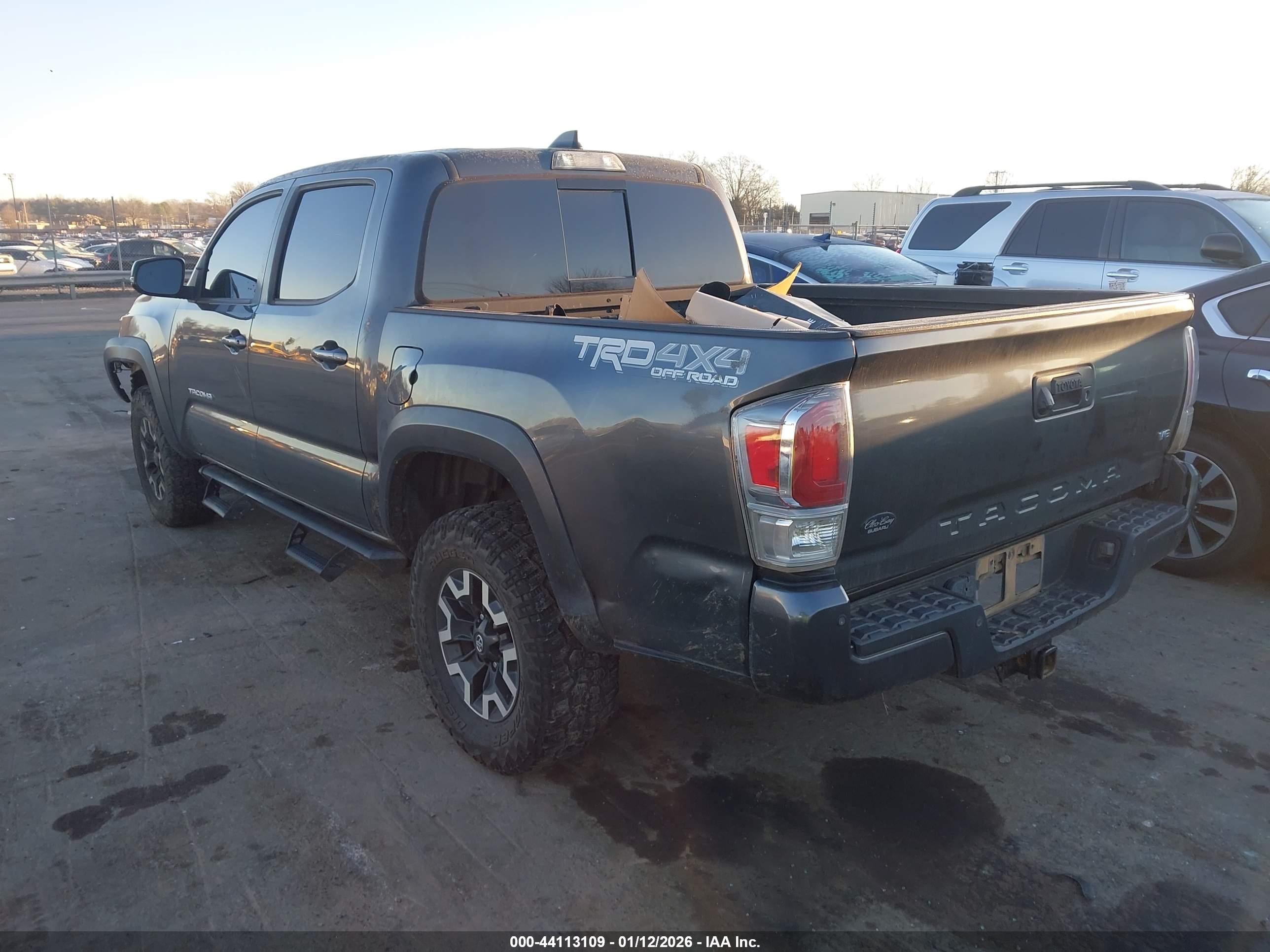 TOYOTA TACOMA image 3
