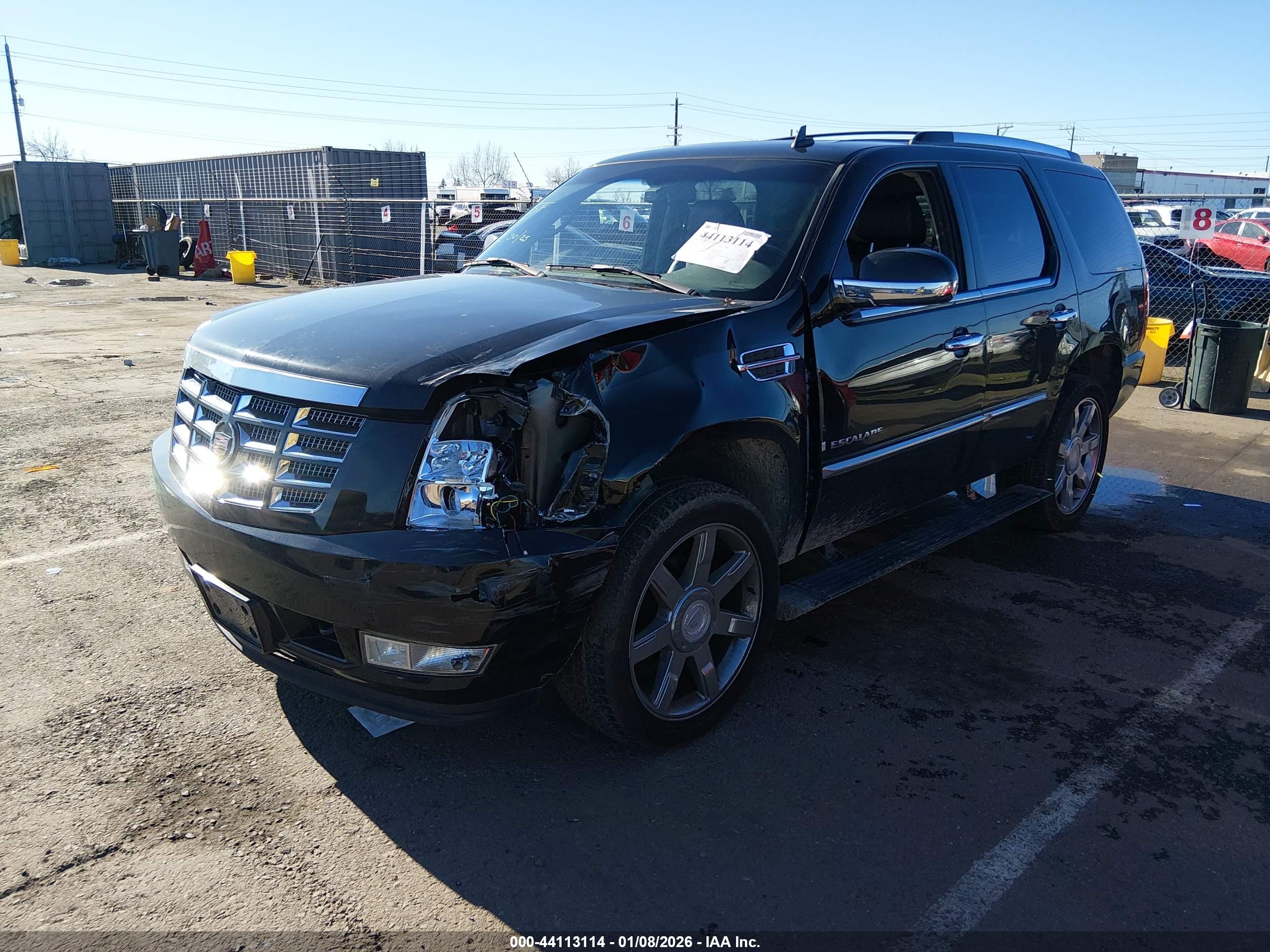 CADILLAC ESCALADE image 2