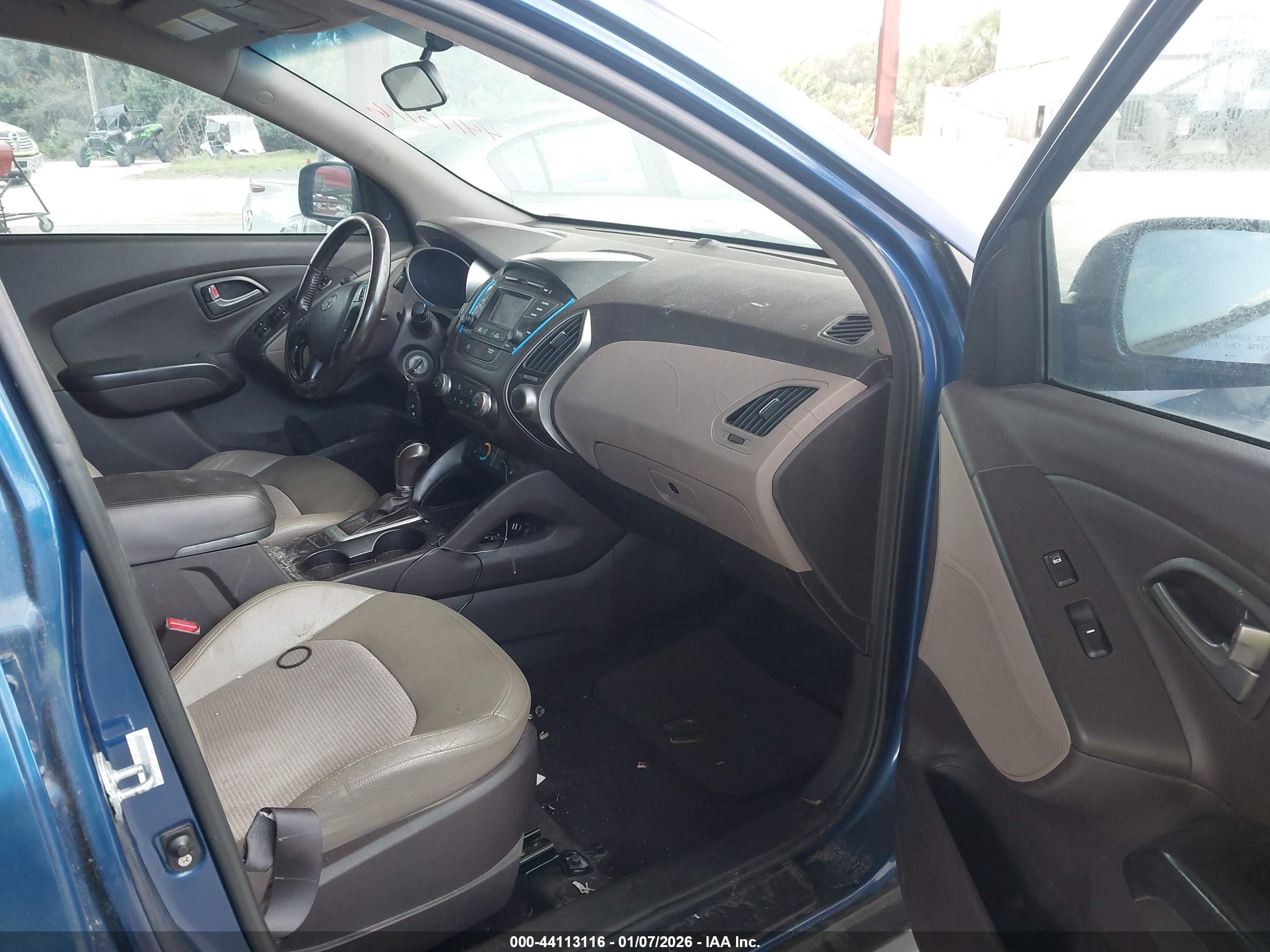 HYUNDAI TUCSON image 5