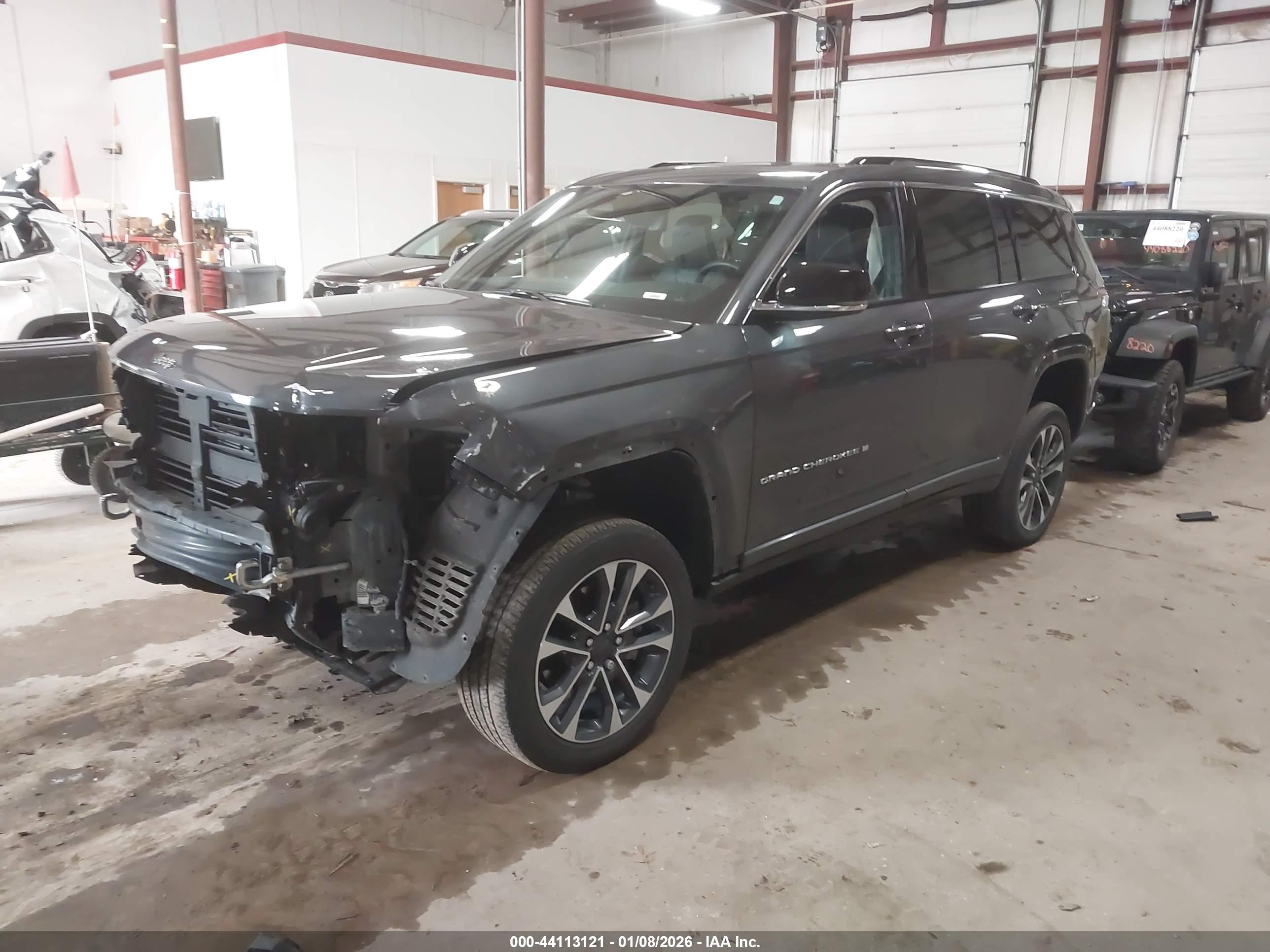 JEEP GRAND image 2