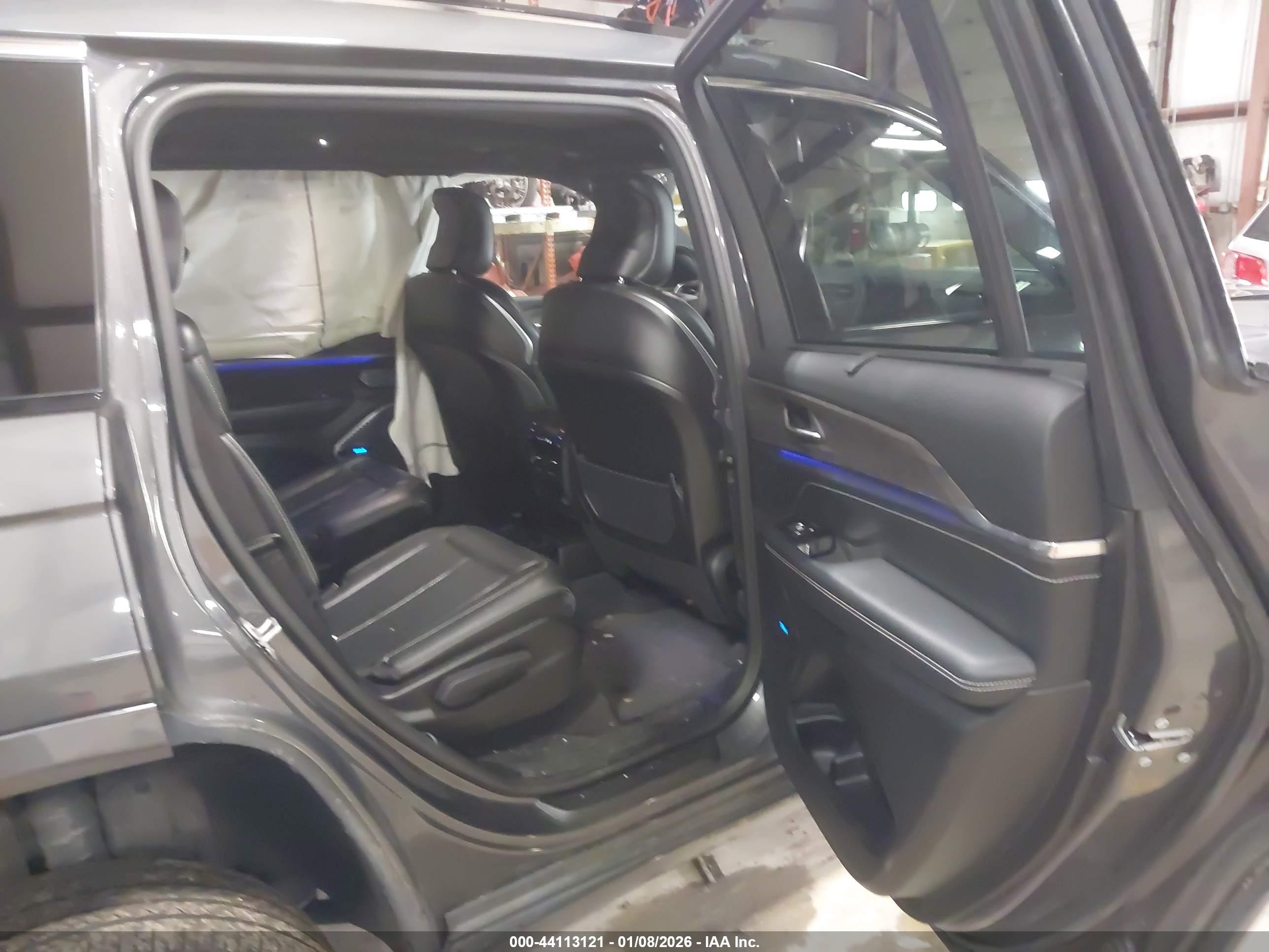 JEEP GRAND image 8
