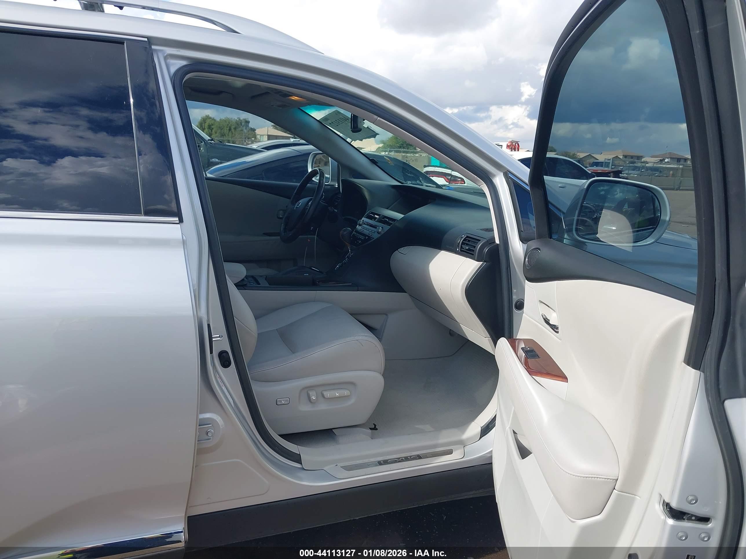LEXUS RX image 5