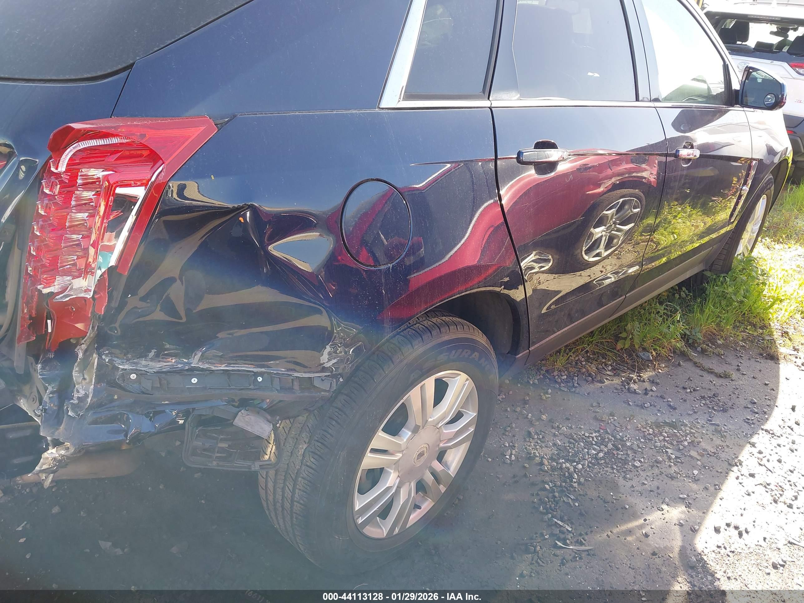 CADILLAC SRX image 4