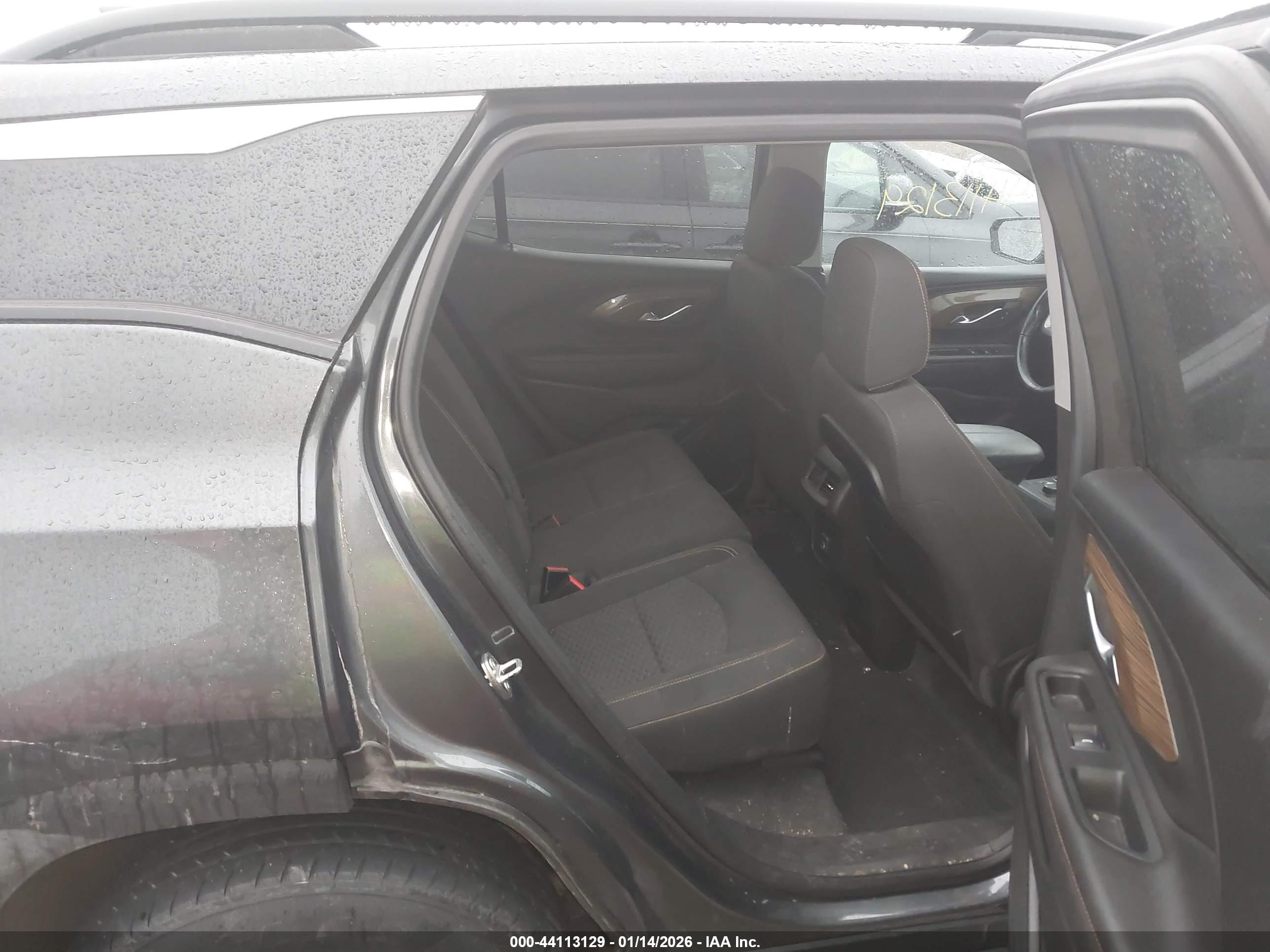 GMC TERRAIN image 8