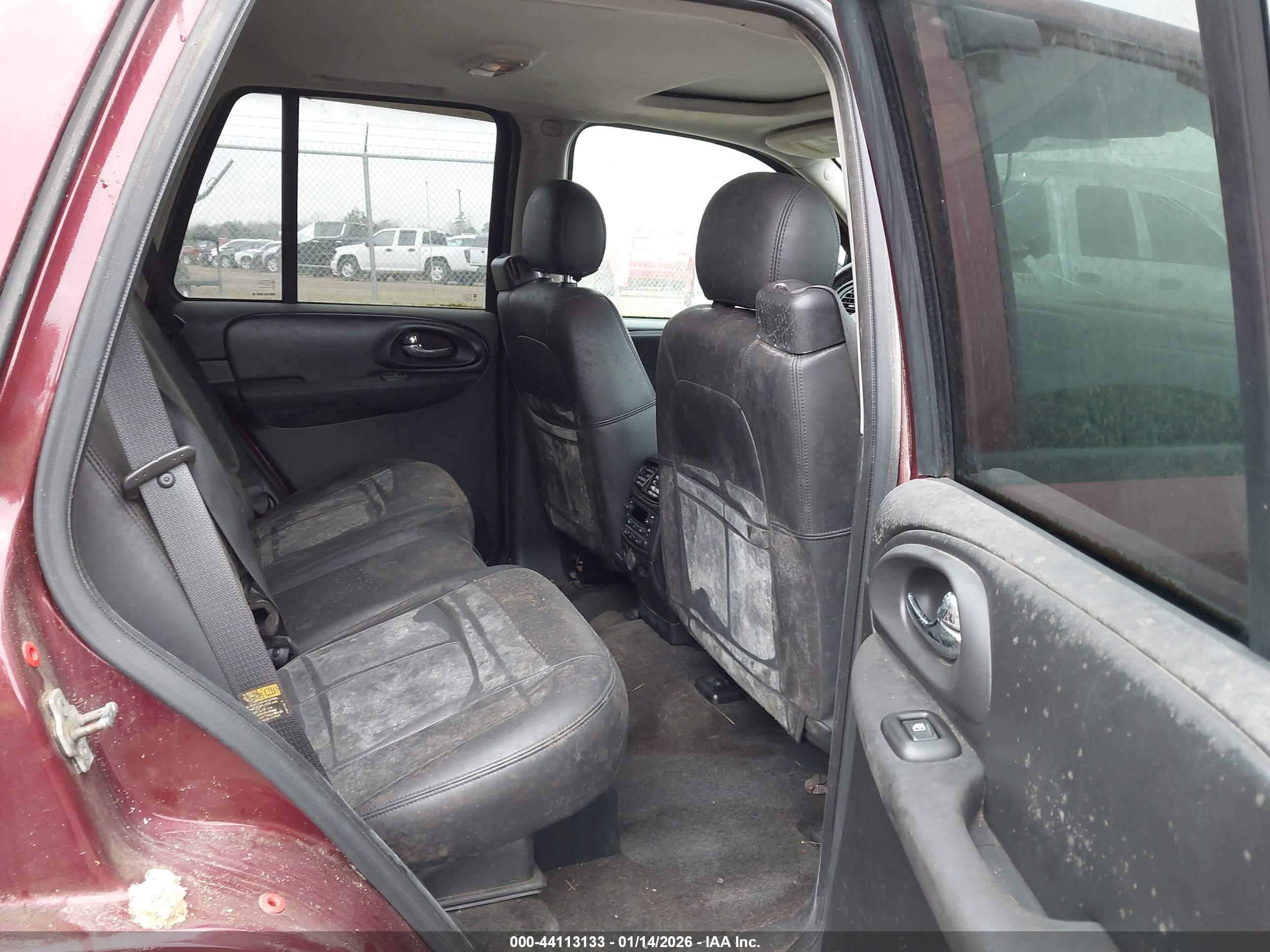CHEVROLET TRAILBLAZER image 8