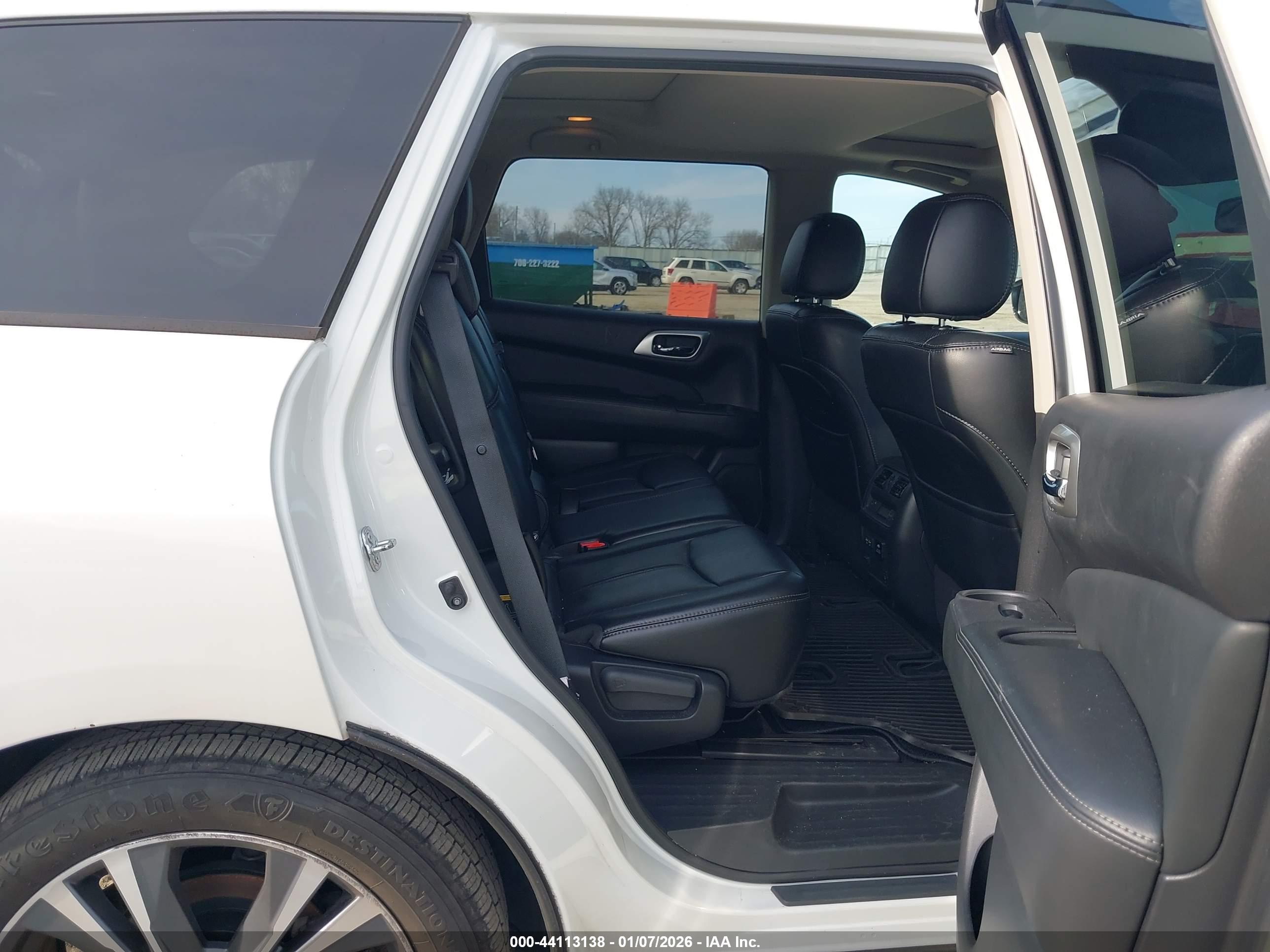 NISSAN PATHFINDER image 8