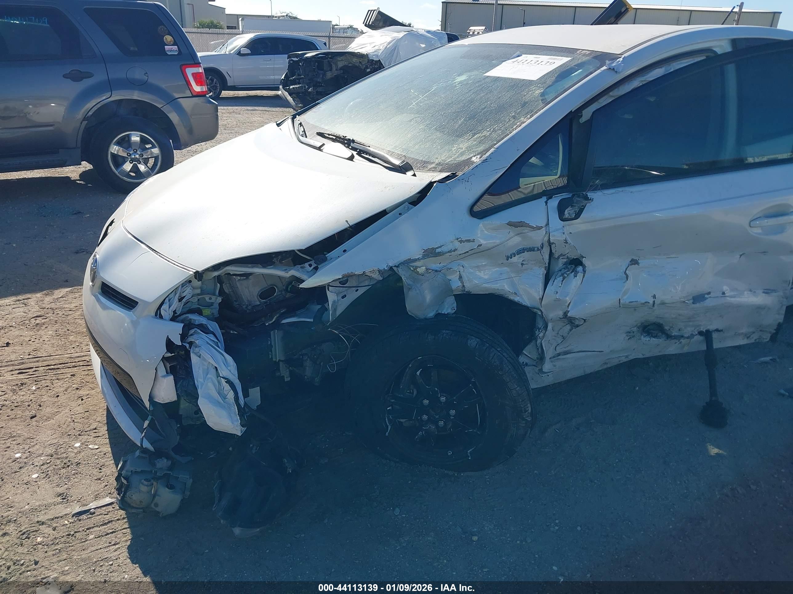 TOYOTA PRIUS image 6