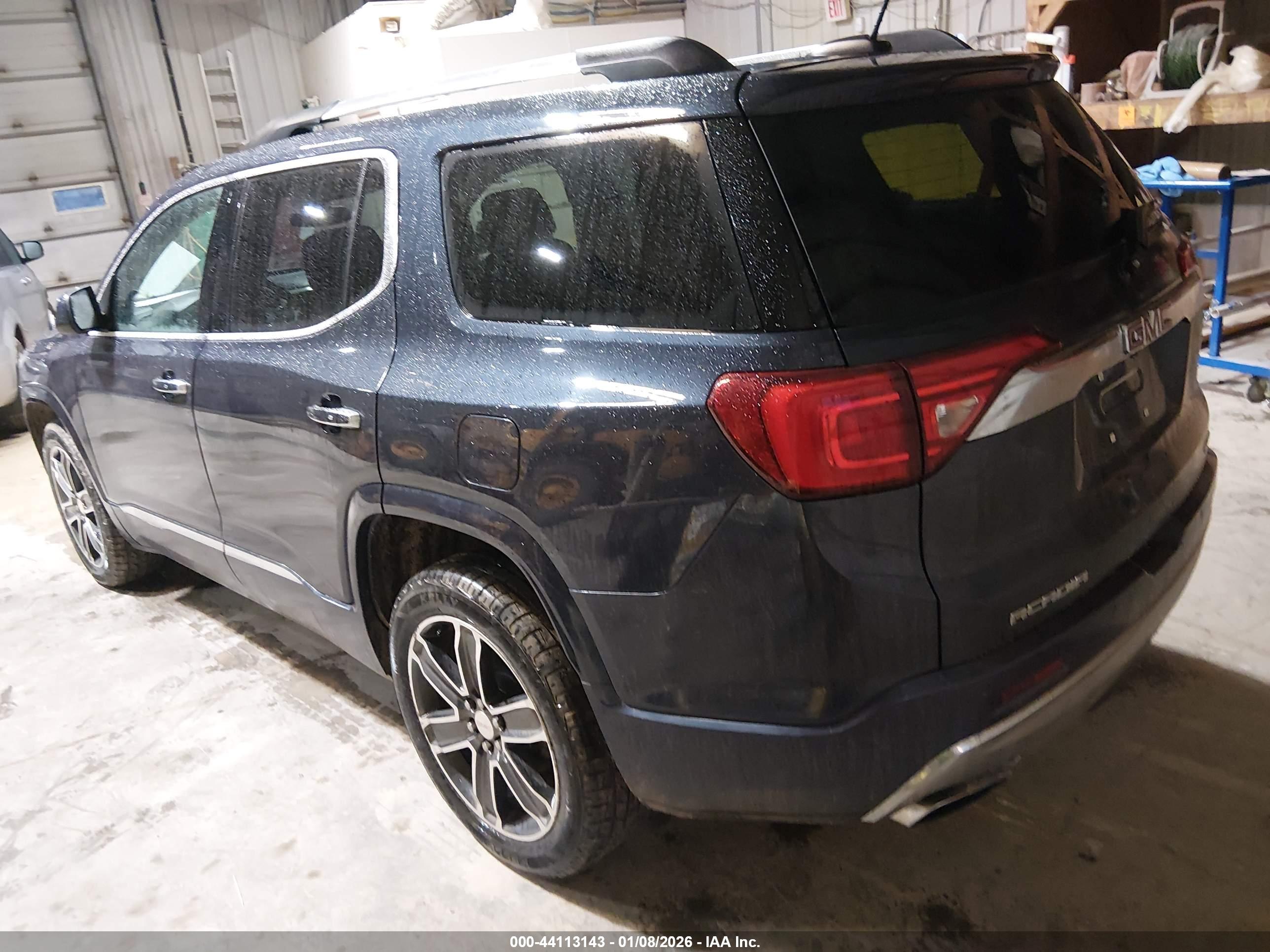 GMC ACADIA image 3