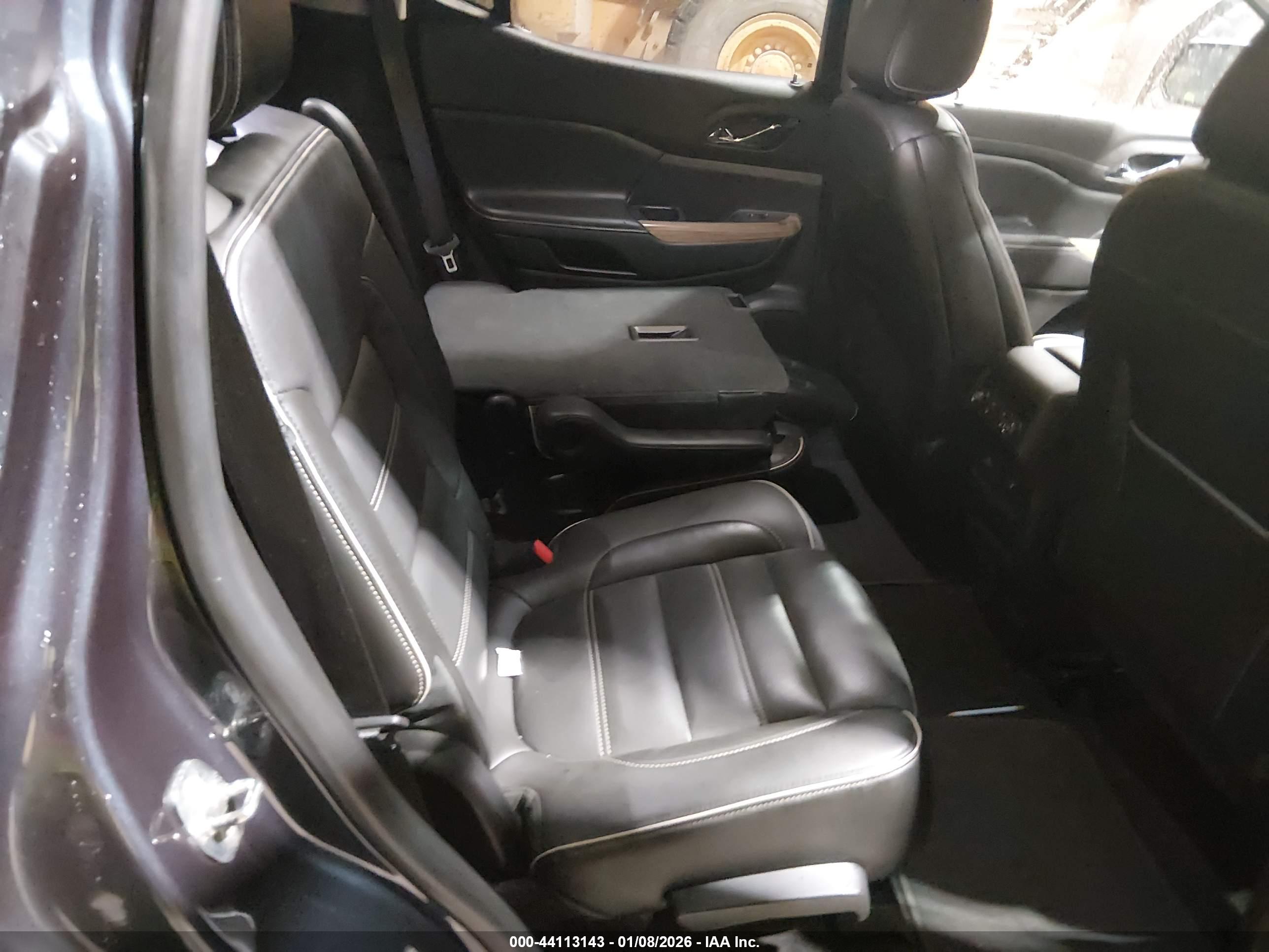 GMC ACADIA image 8