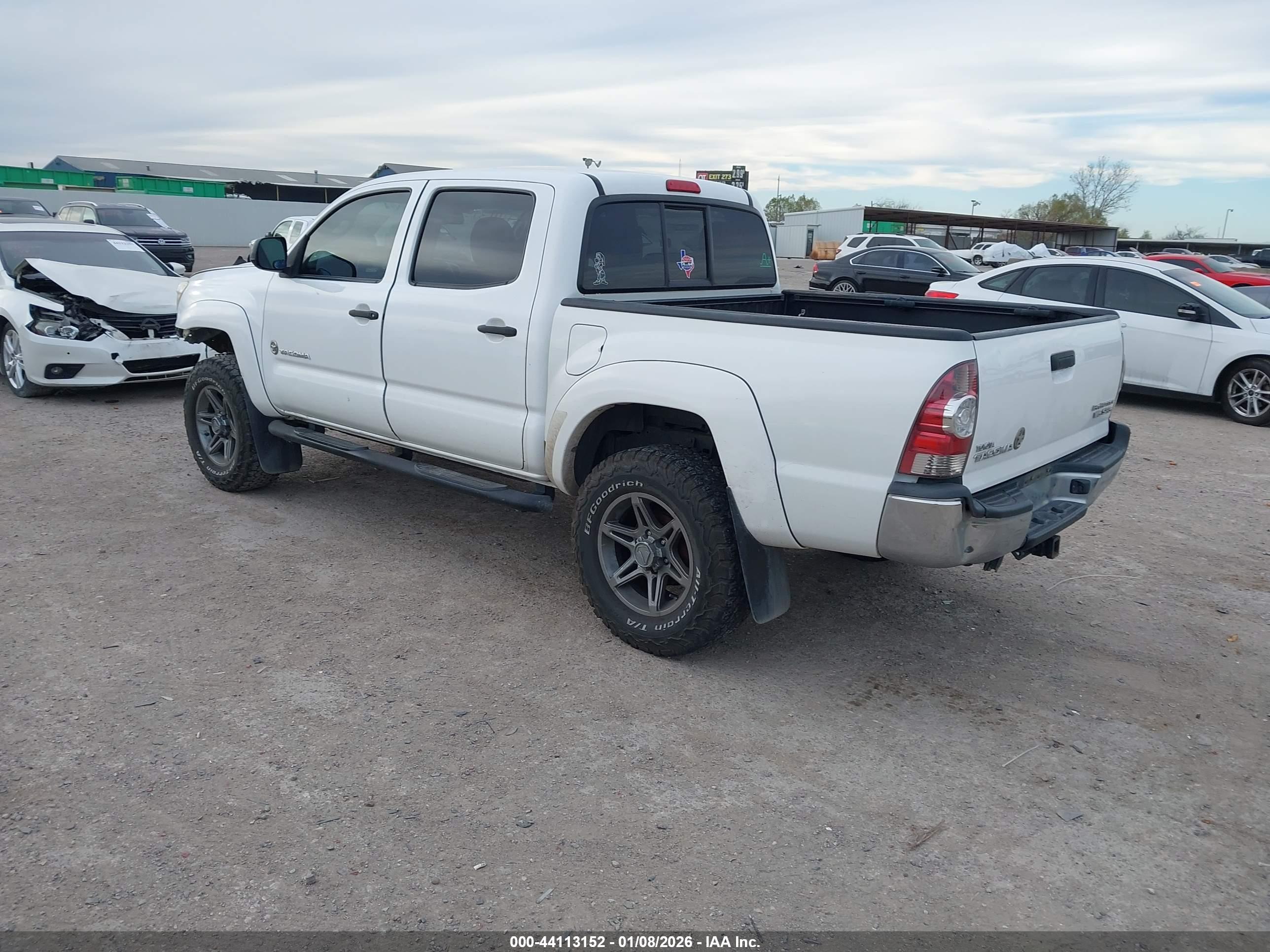 TOYOTA TACOMA image 3