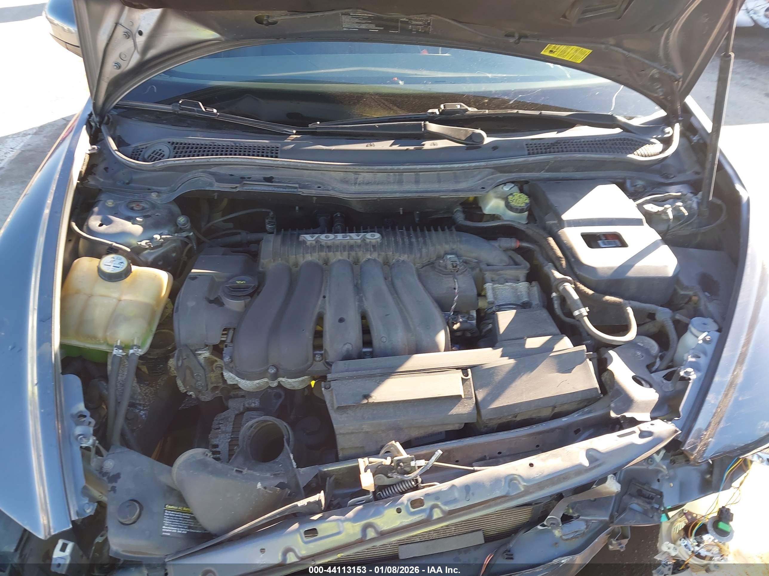 VOLVO S40 image 10