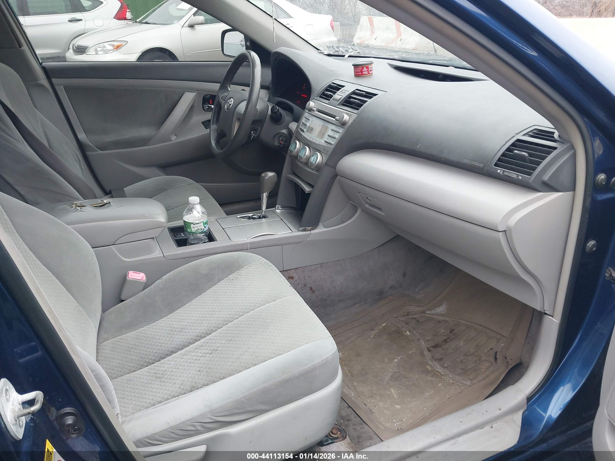 TOYOTA CAMRY image 5