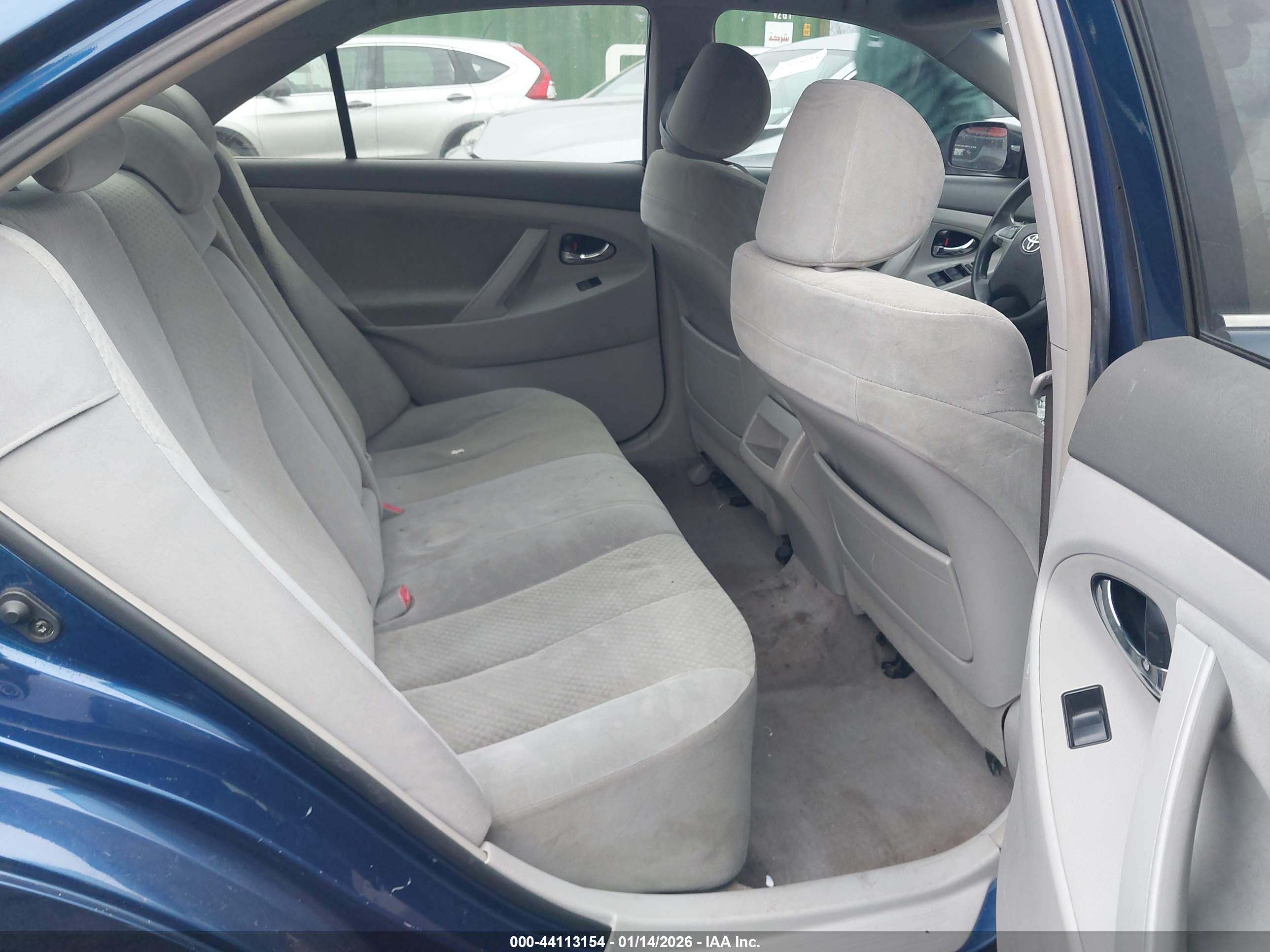 TOYOTA CAMRY image 8