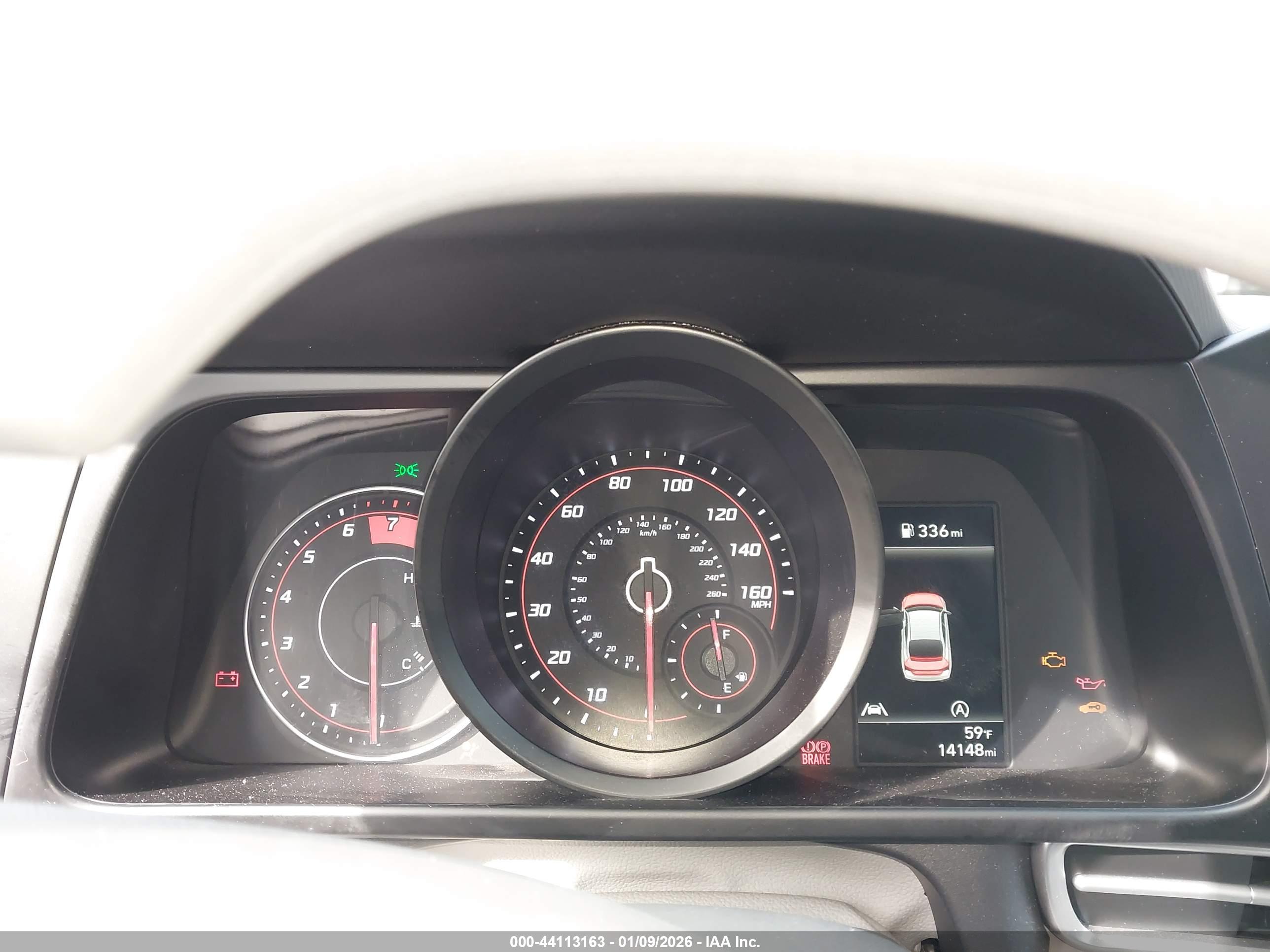HYUNDAI ELANTRA image 7