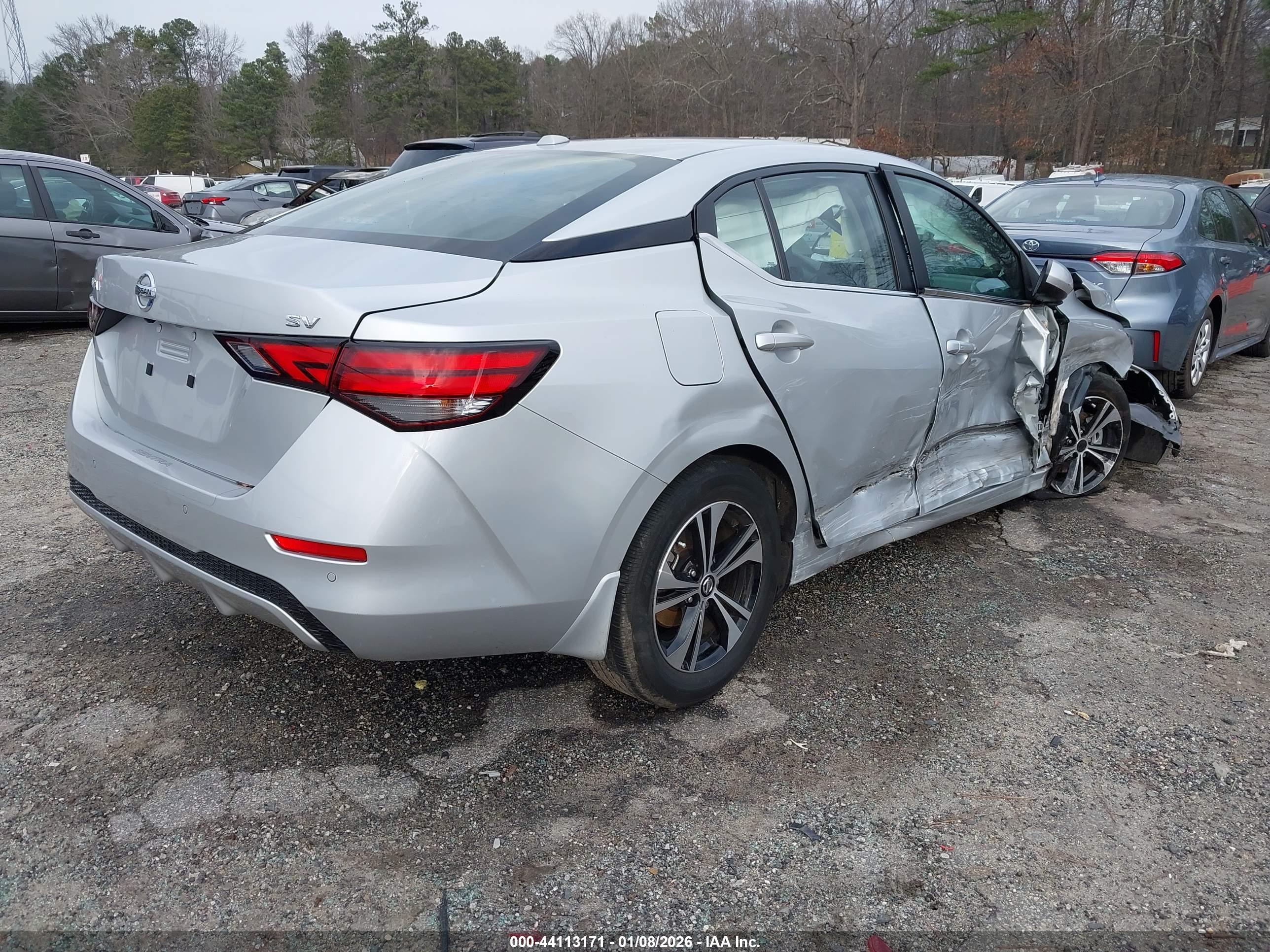 NISSAN SENTRA image 4