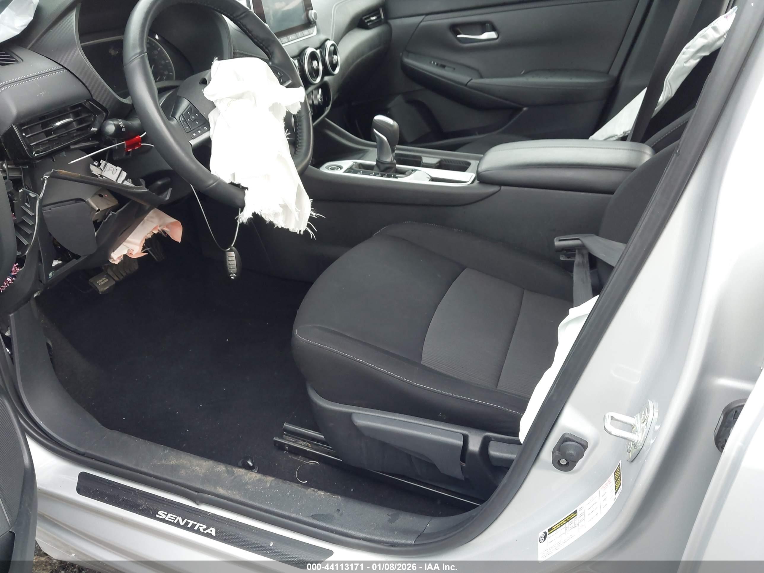NISSAN SENTRA image 5