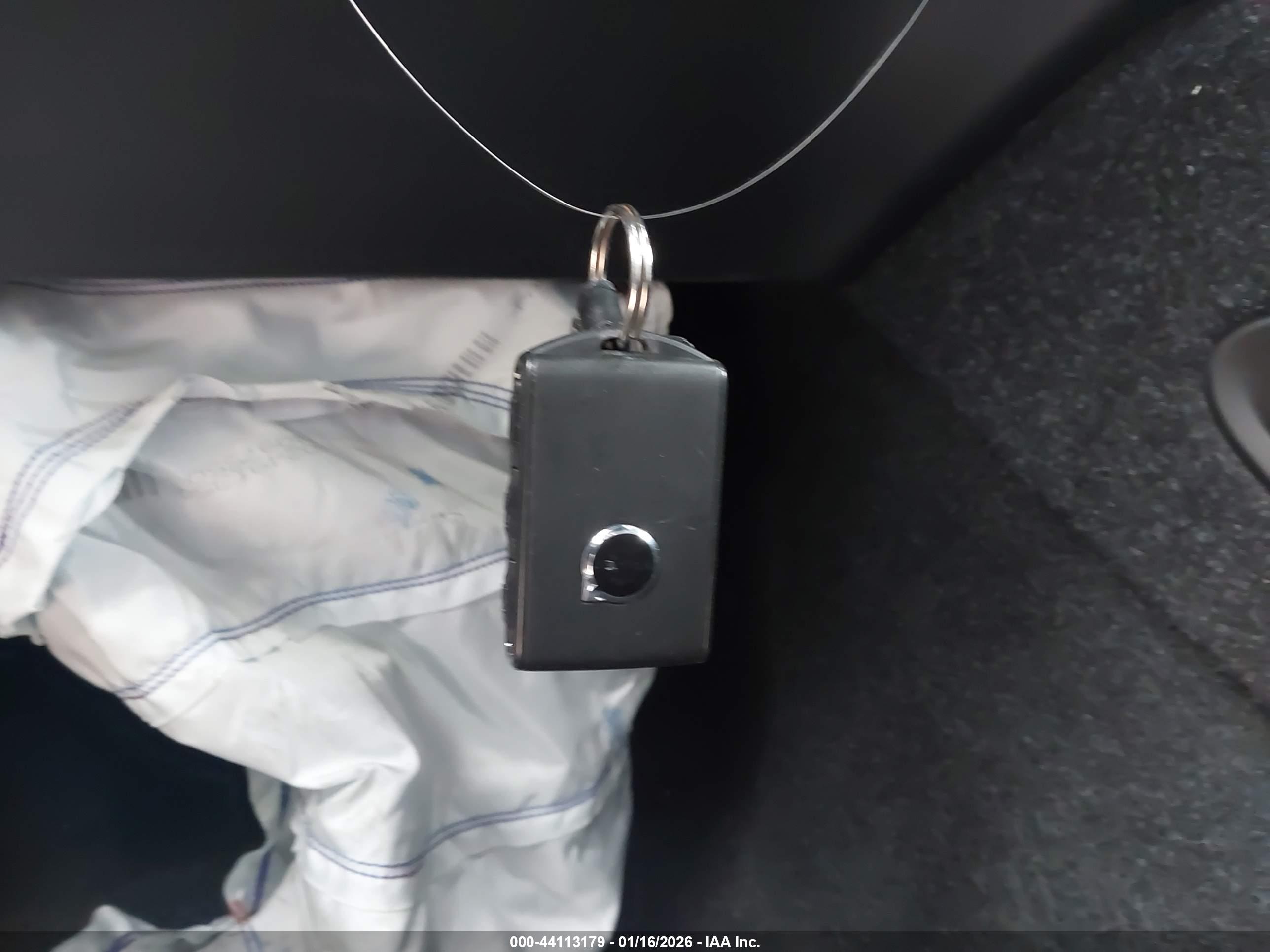 VOLVO XC40 image 11