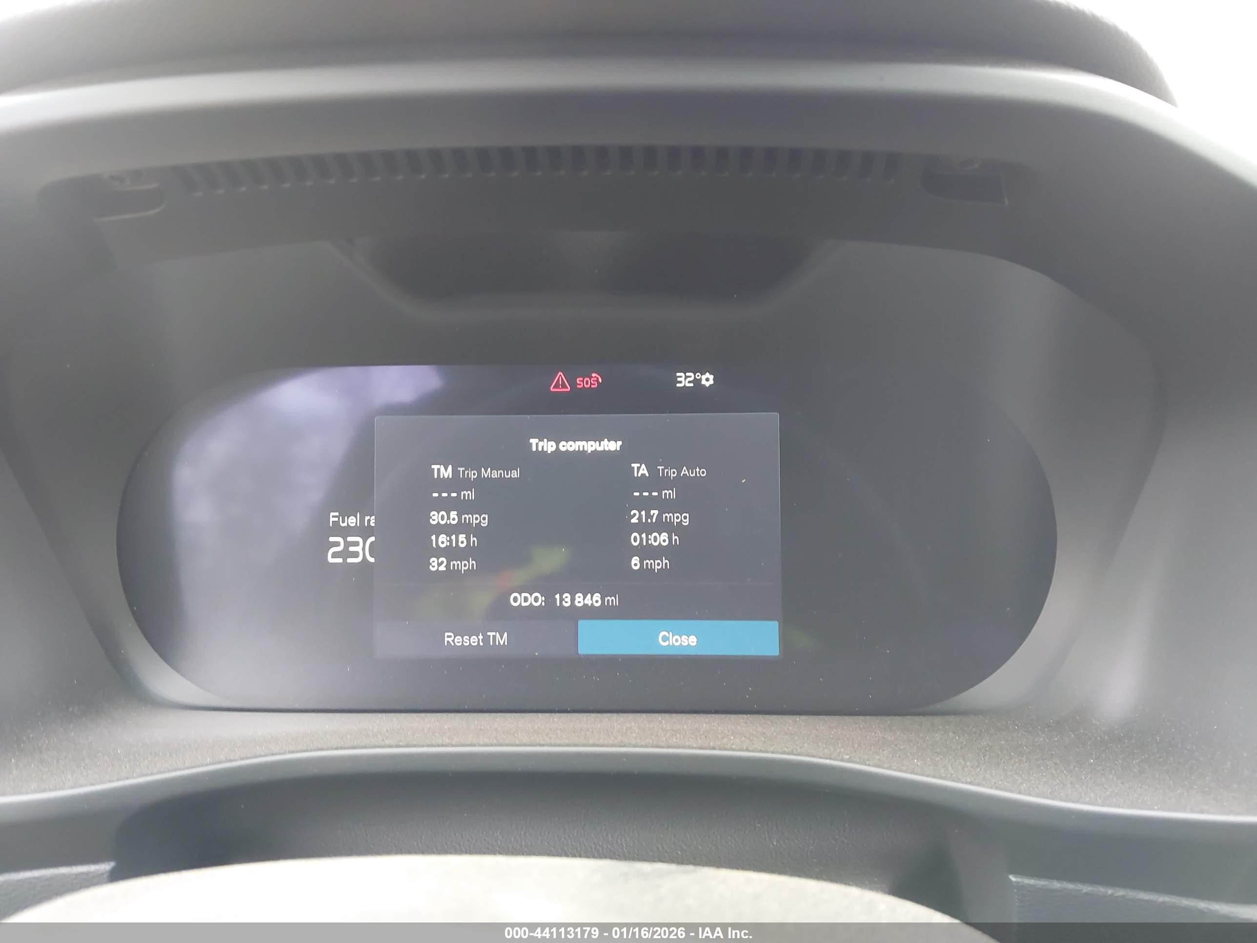 VOLVO XC40 image 7