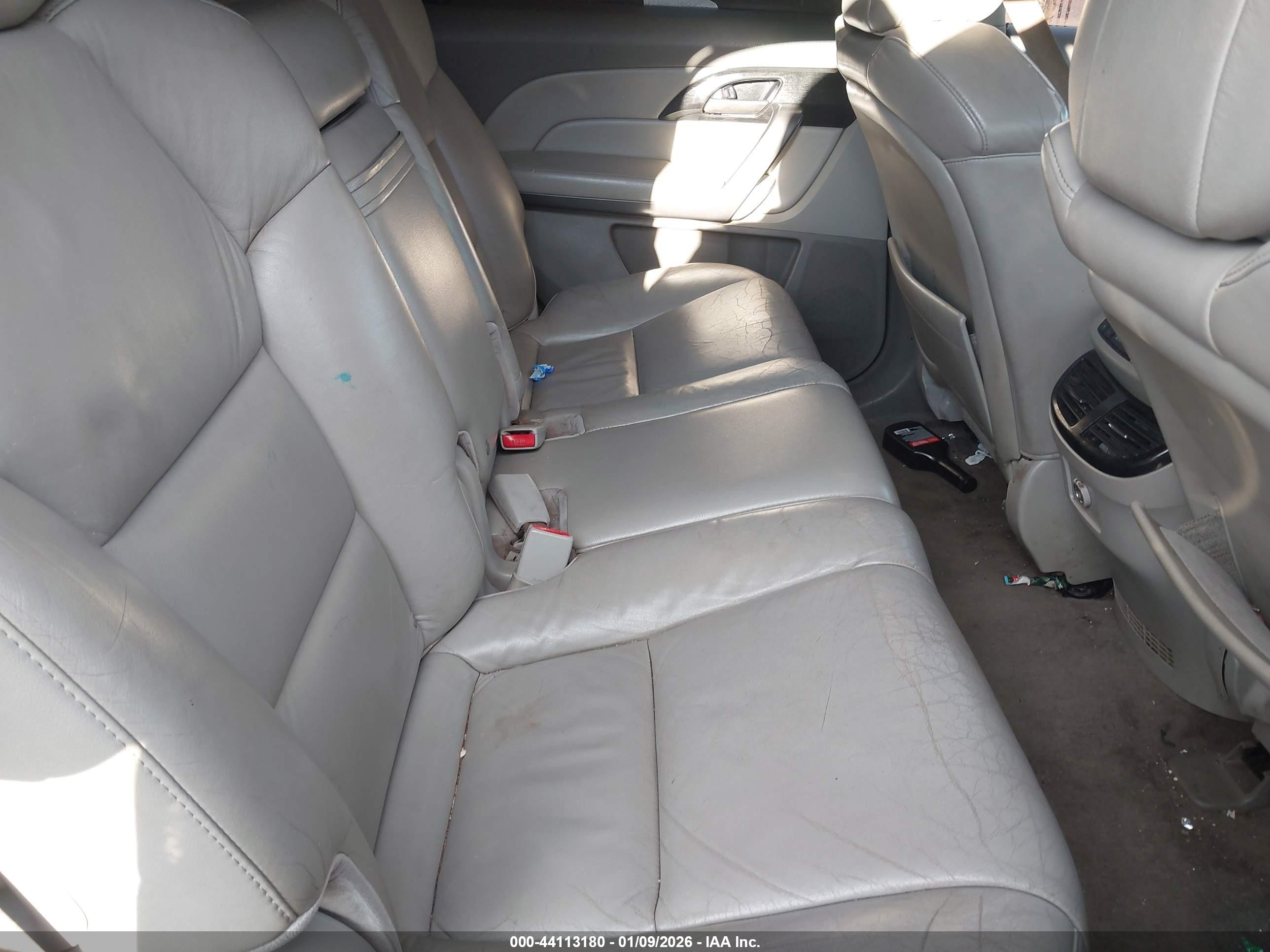 ACURA MDX image 8