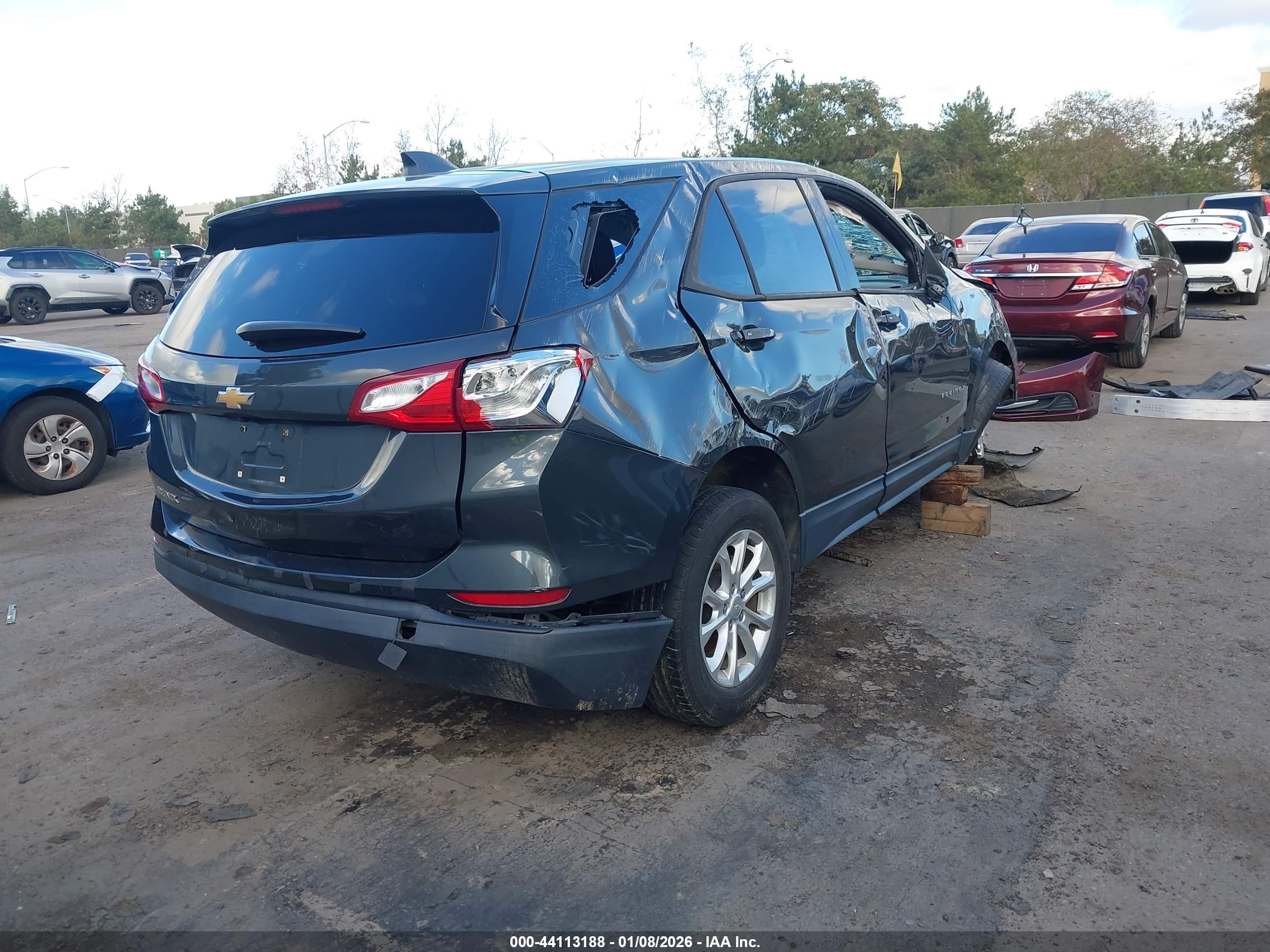 CHEVROLET EQUINOX image 4