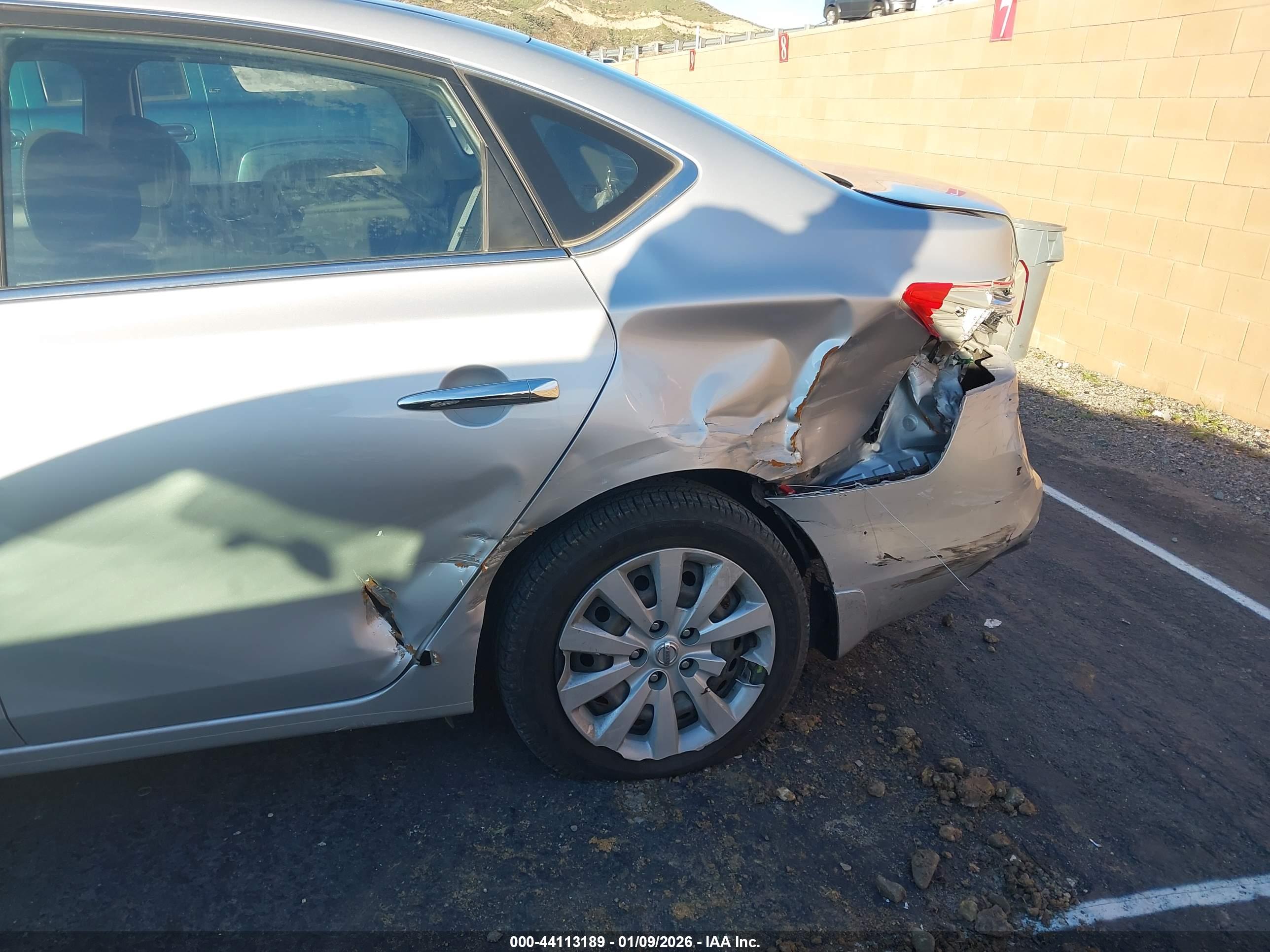 NISSAN SENTRA image 6