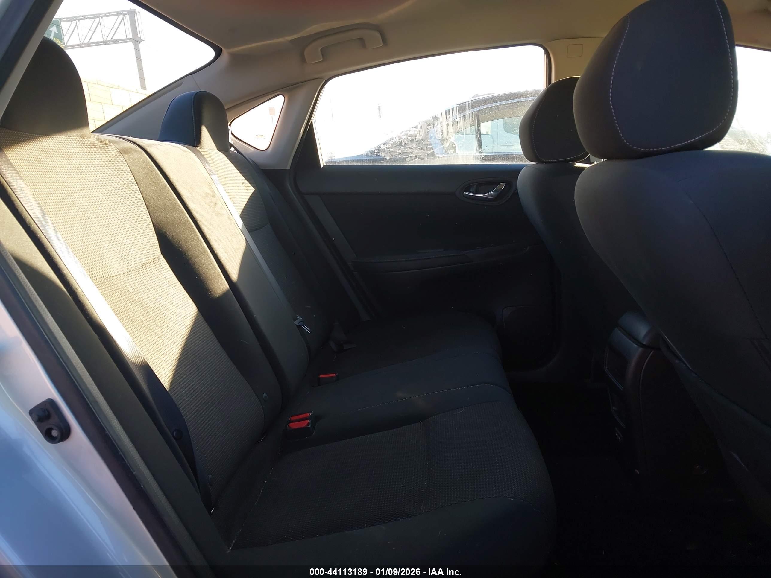 NISSAN SENTRA image 8