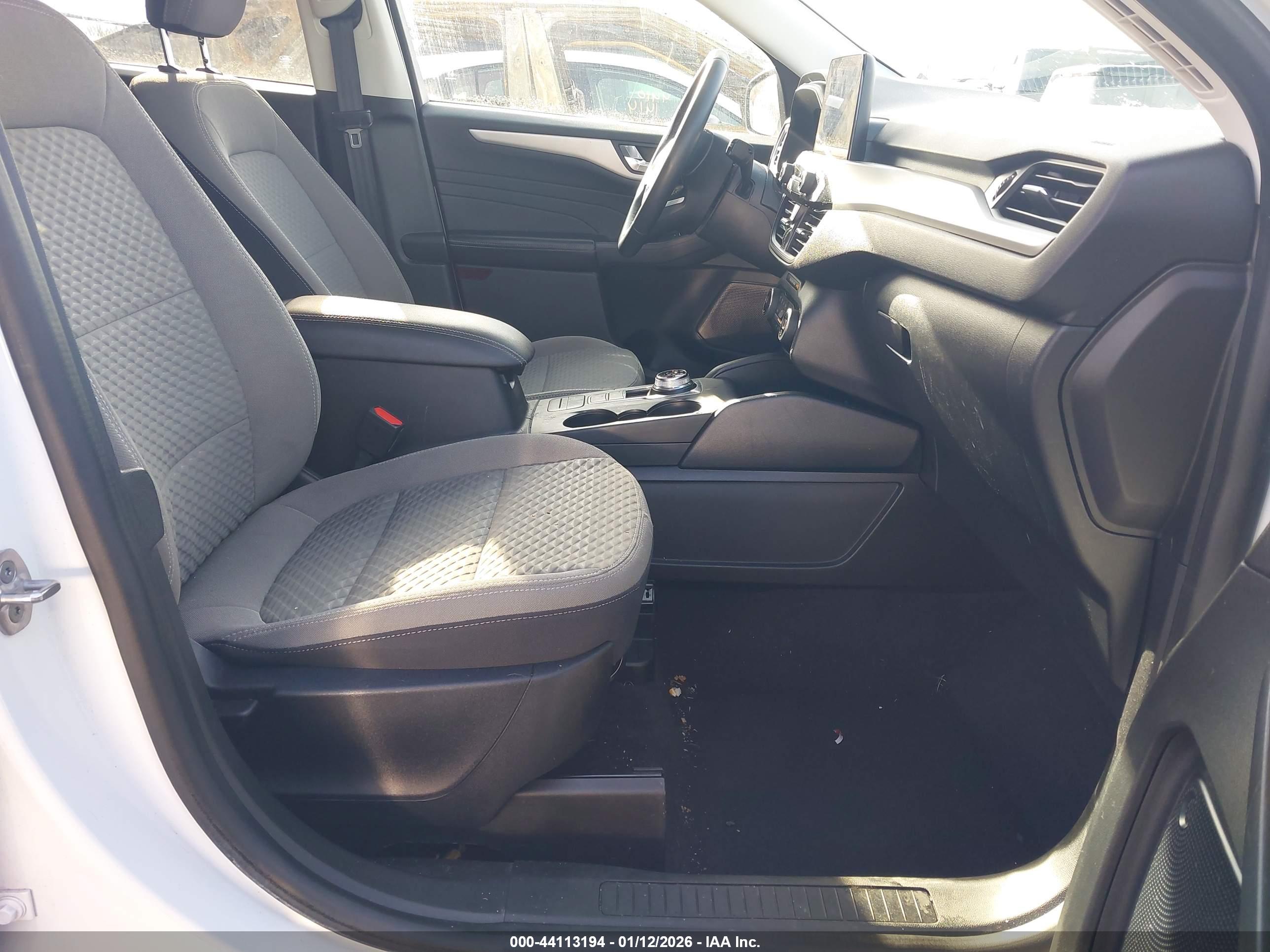 FORD ESCAPE image 5