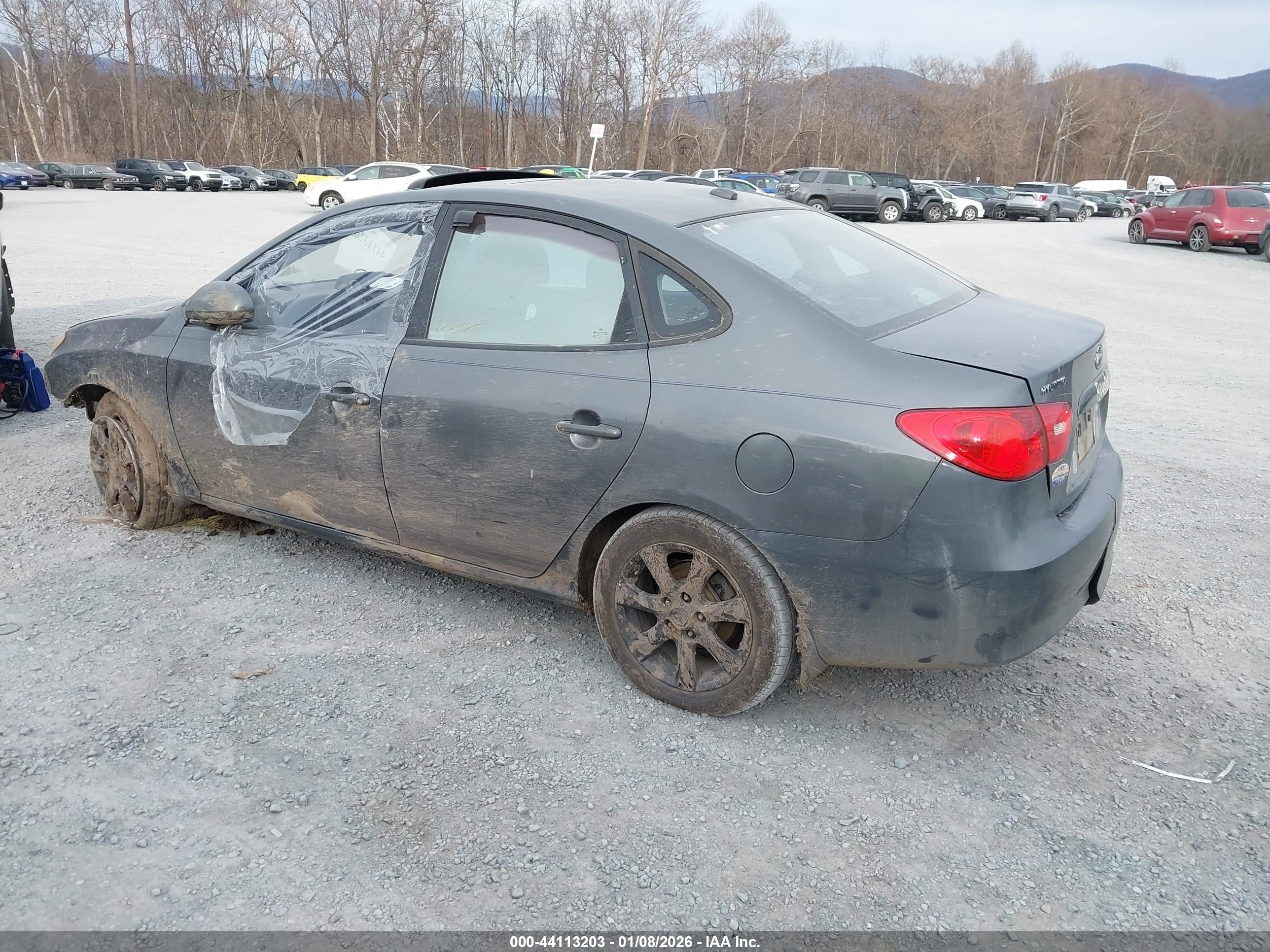 HYUNDAI ELANTRA image 3