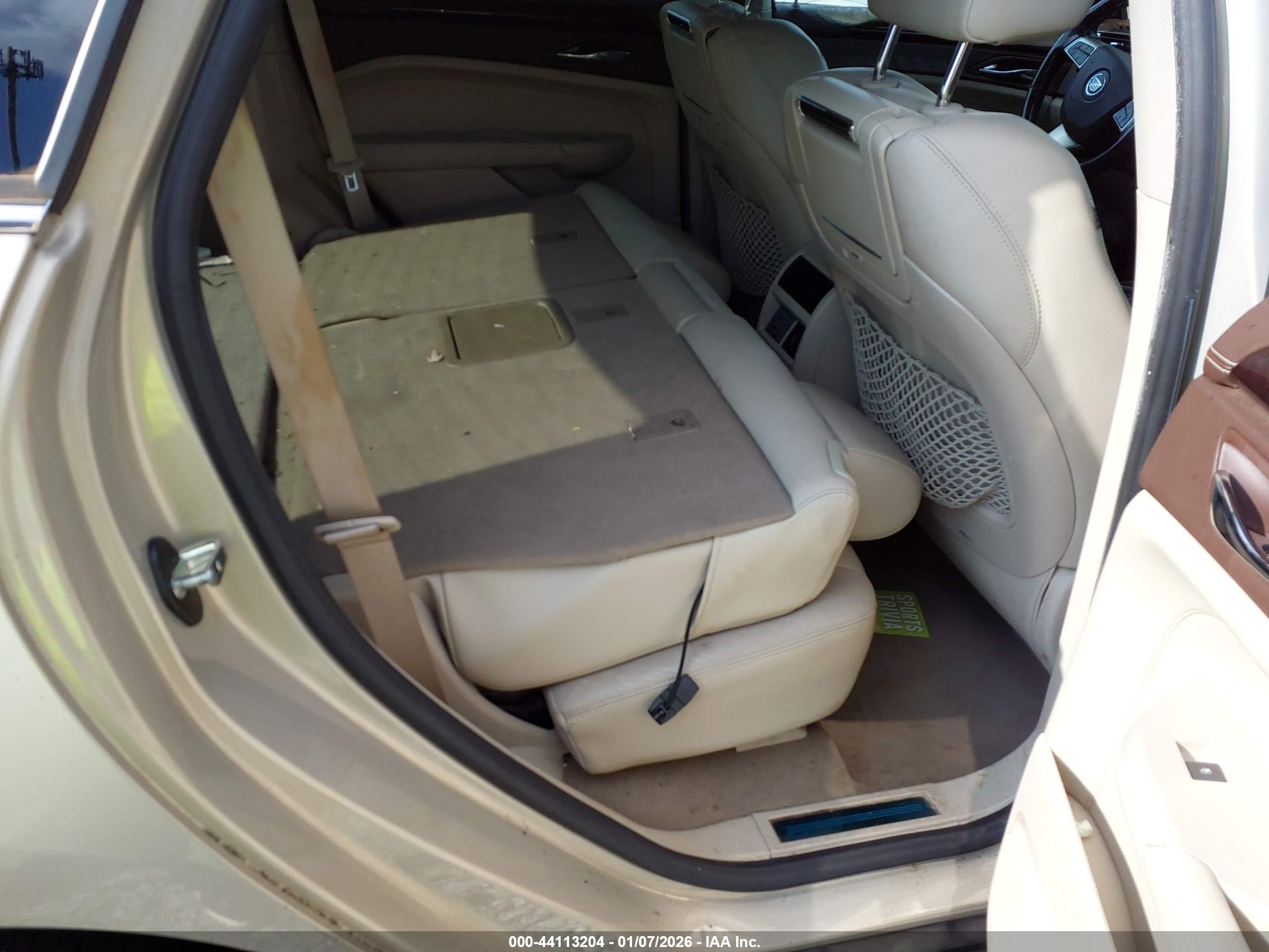 CADILLAC SRX image 8