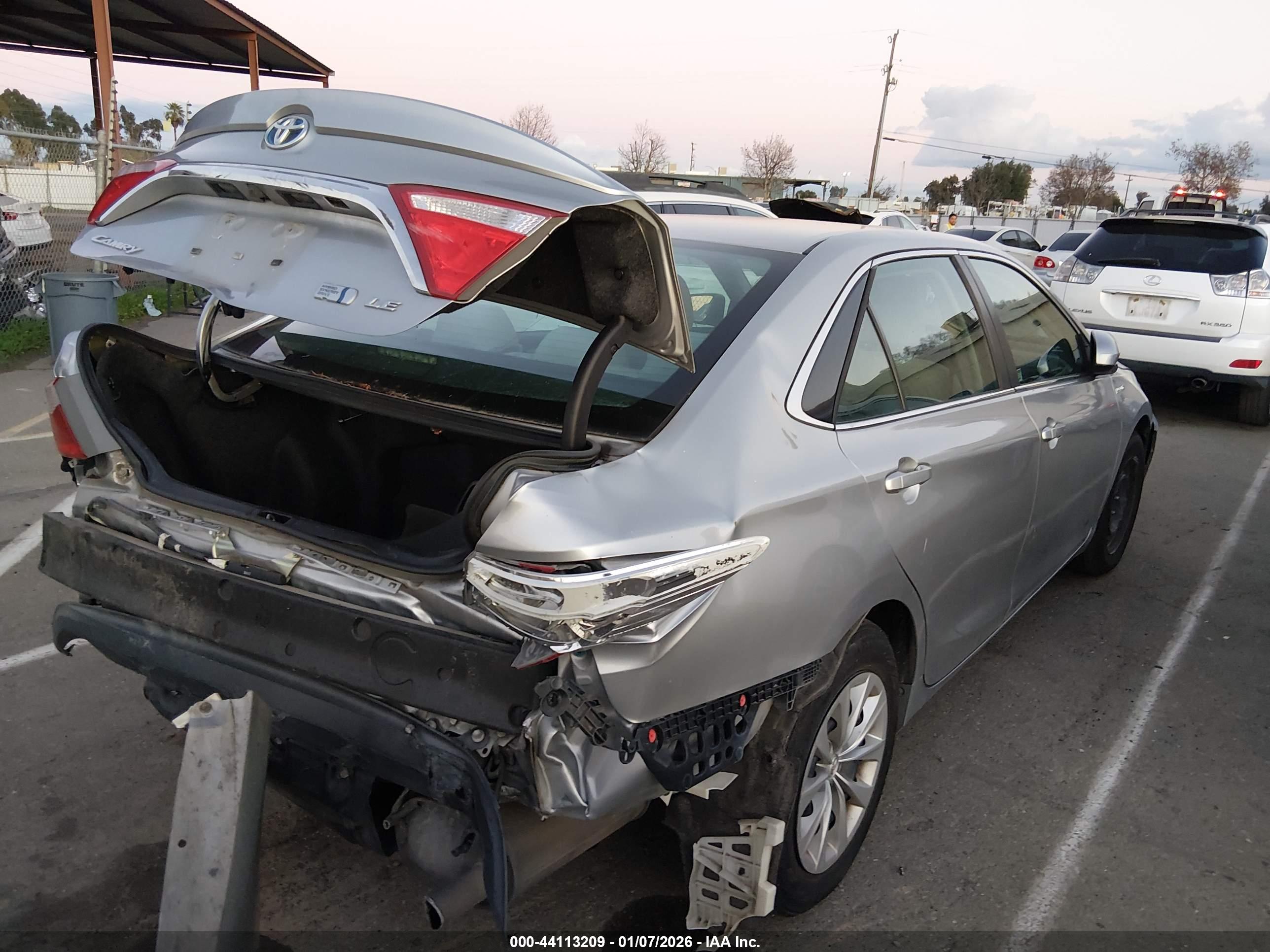 TOYOTA CAMRY image 4