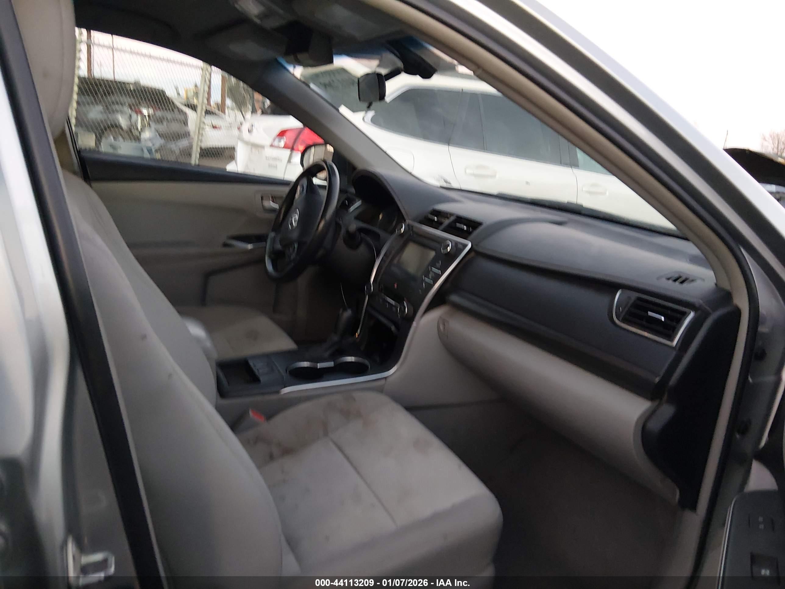 TOYOTA CAMRY image 5