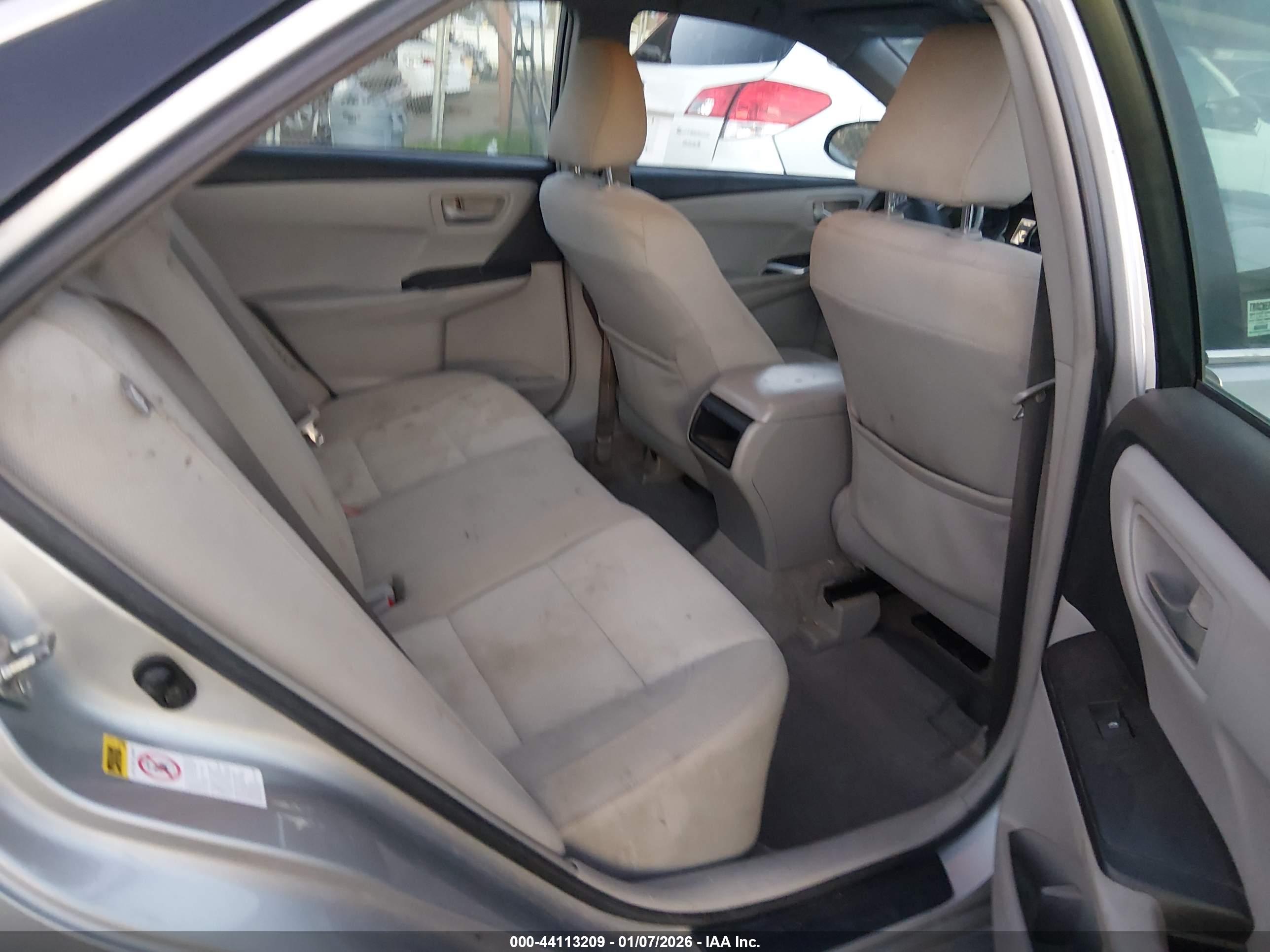 TOYOTA CAMRY image 8